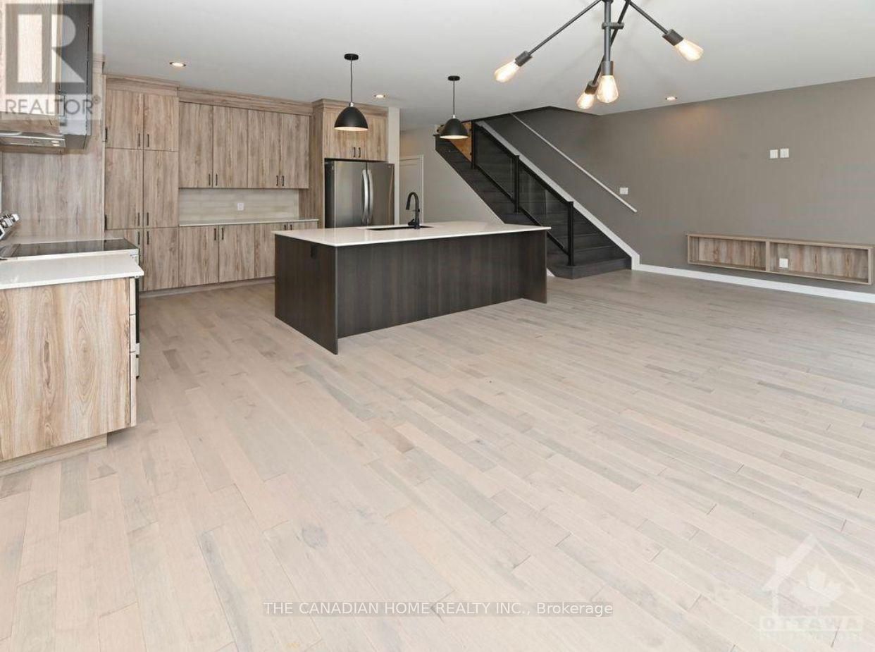 461 Denis Street Property Photo 7