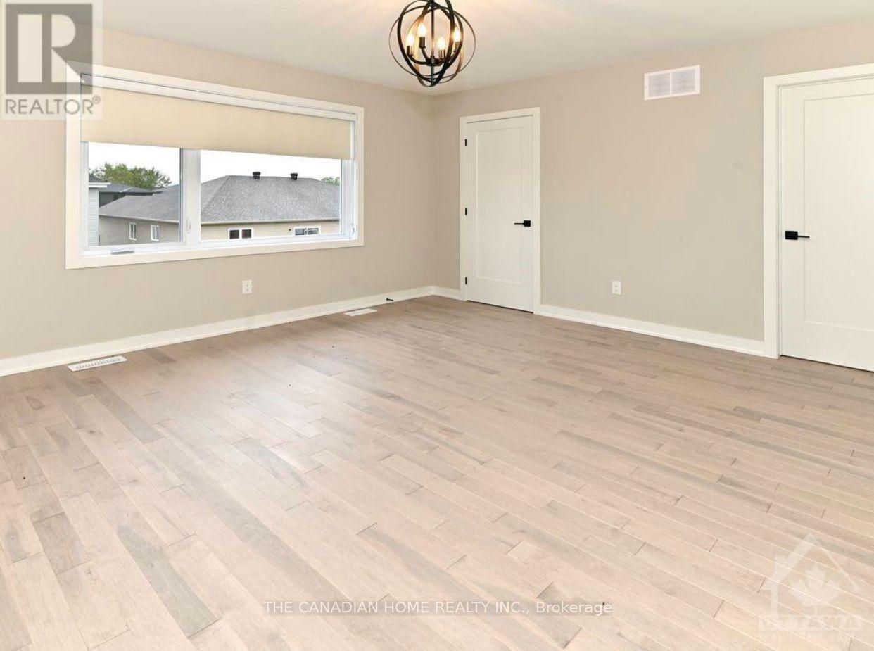 461 Denis Street Property Photo 10