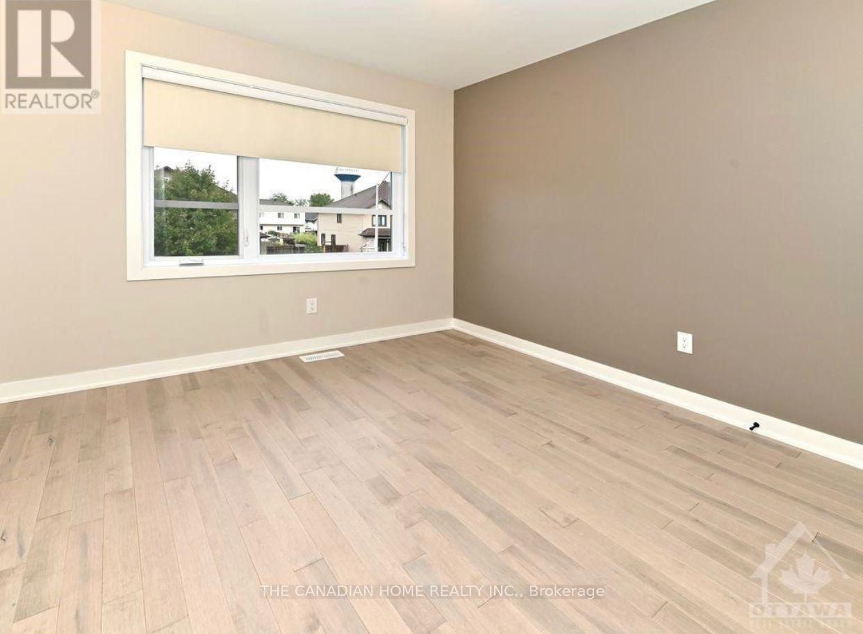 461 Denis Street Property Photo 13