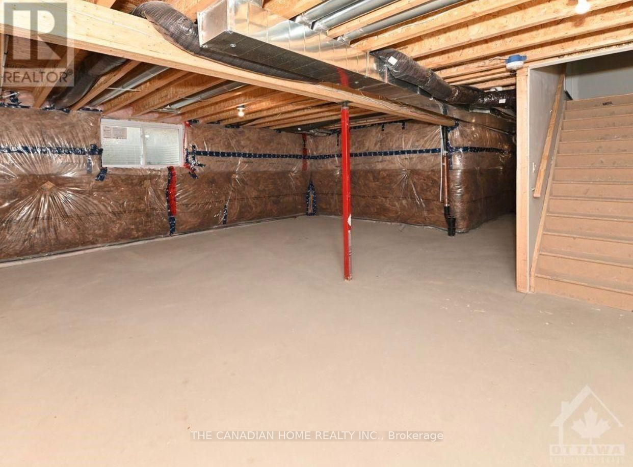 461 Denis Street Property Photo 14