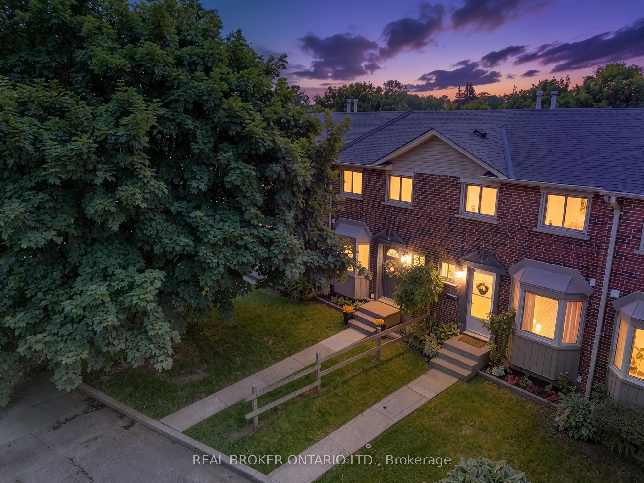149 Brantwood Park Road D Property Photo 1