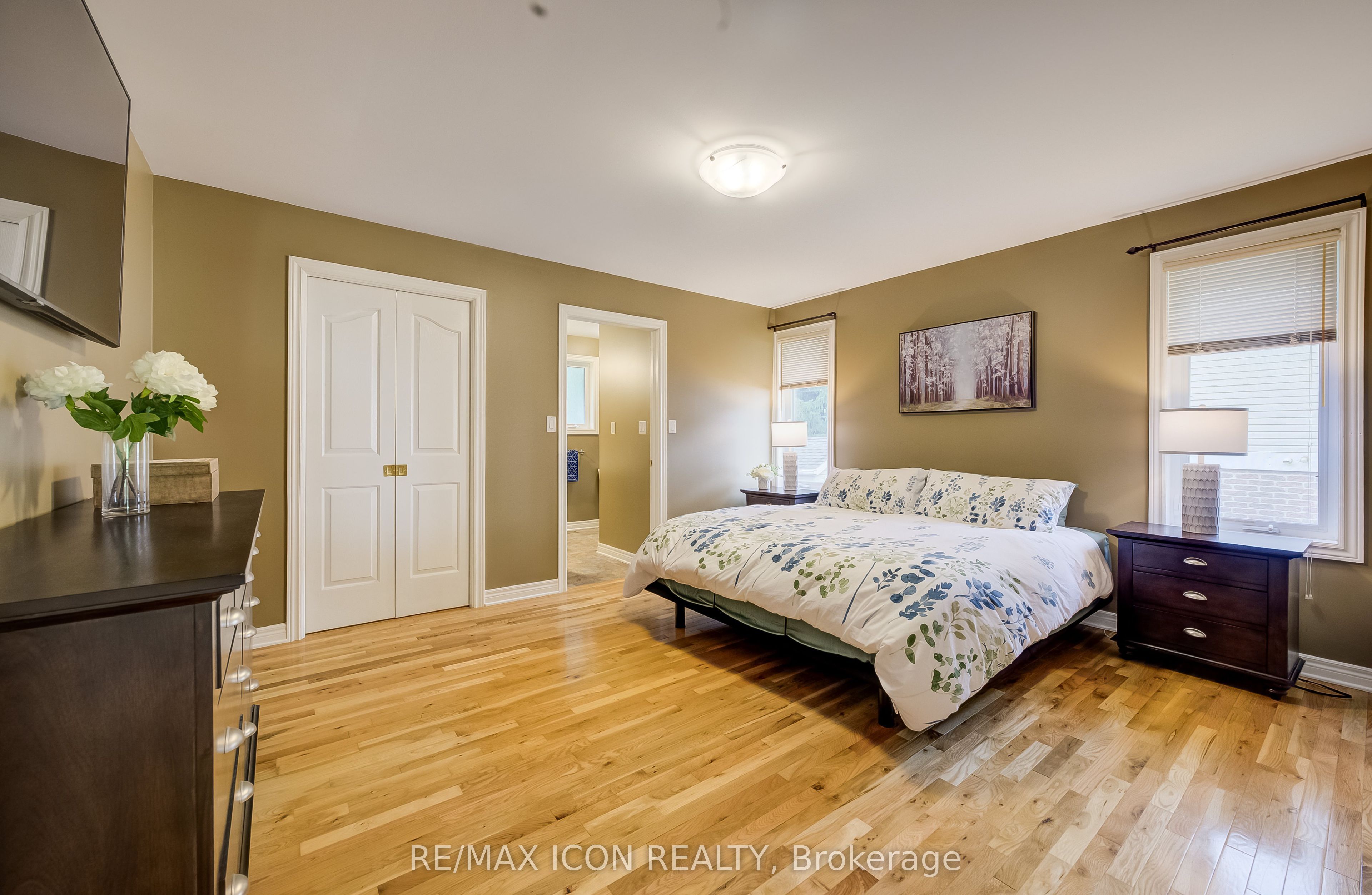 910 Walton Avenue N Property Photo 19
