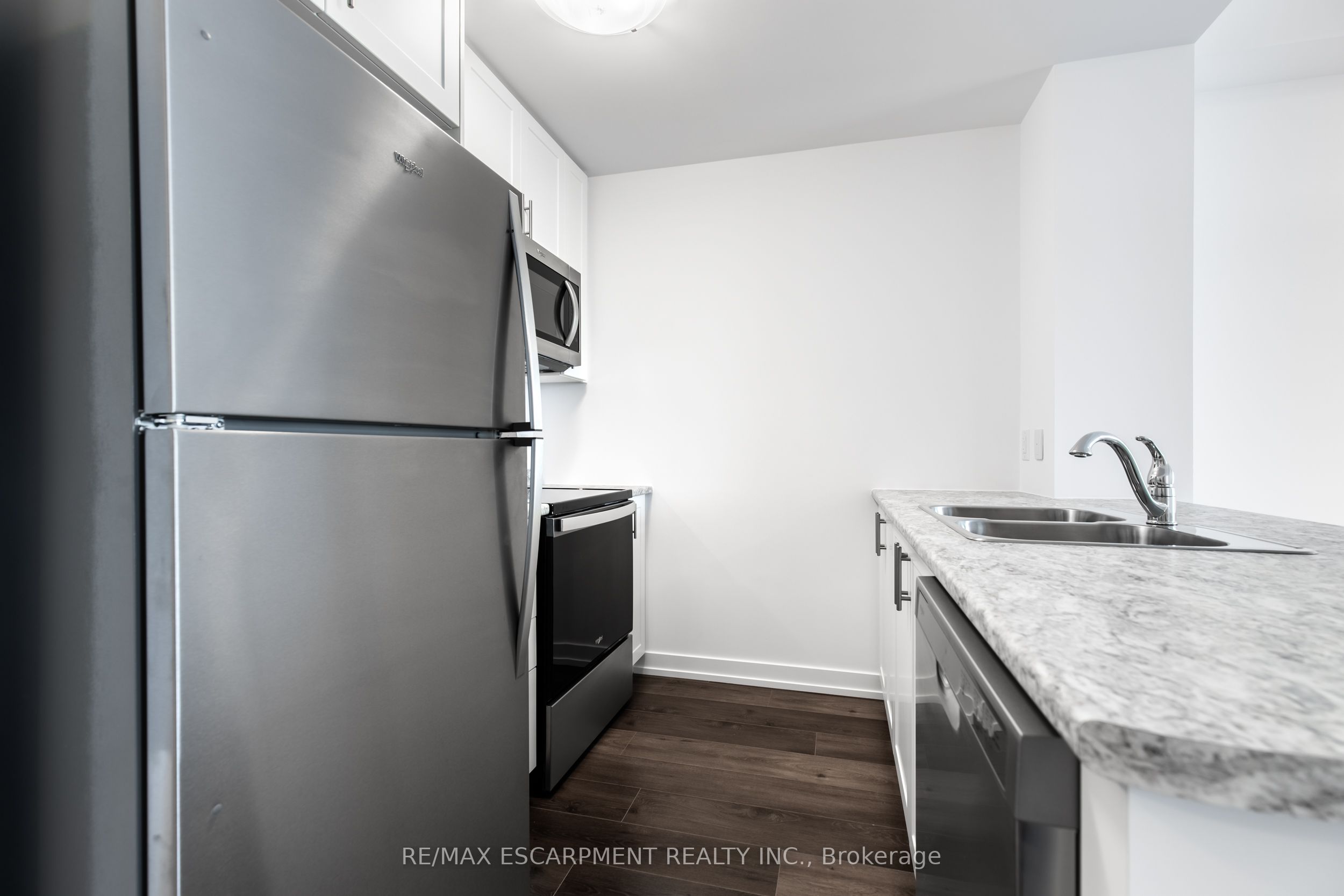 470 Dundas Street E 417 Property Photo 8