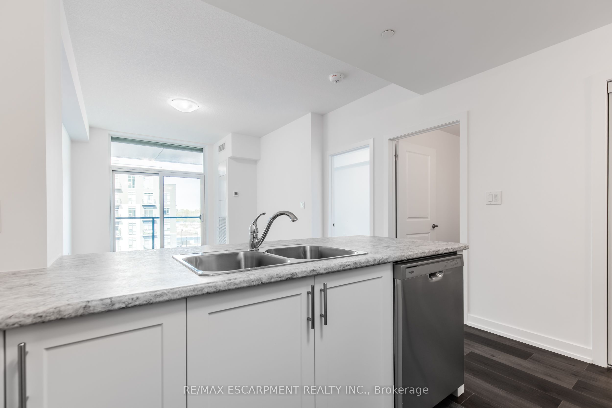 470 Dundas Street E 417 Property Photo 10