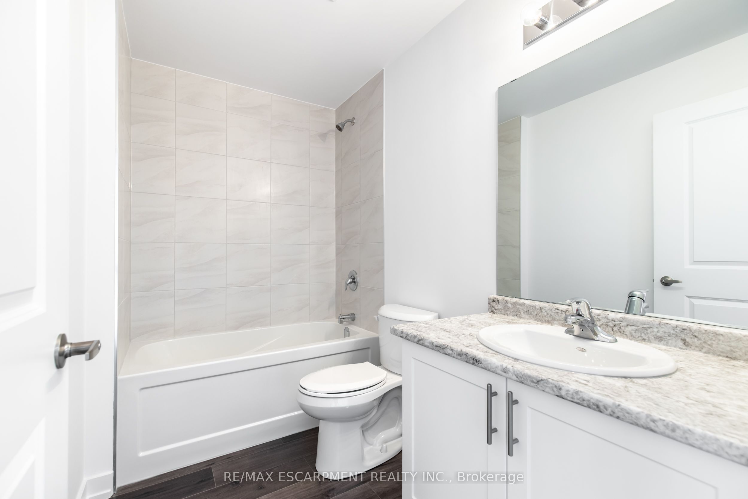 470 Dundas Street E 417 Property Photo 20