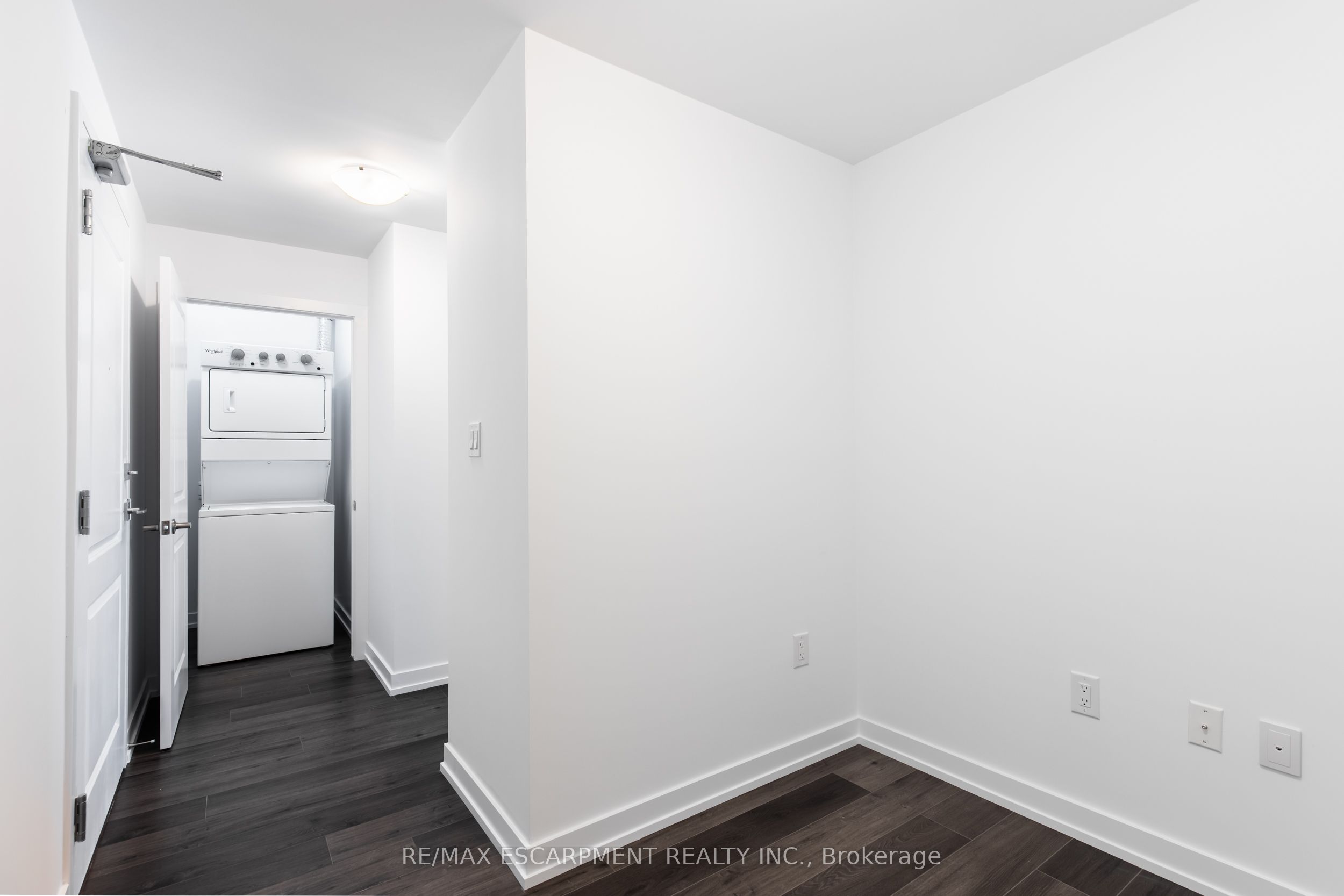 470 Dundas Street E 417 Property Photo 23