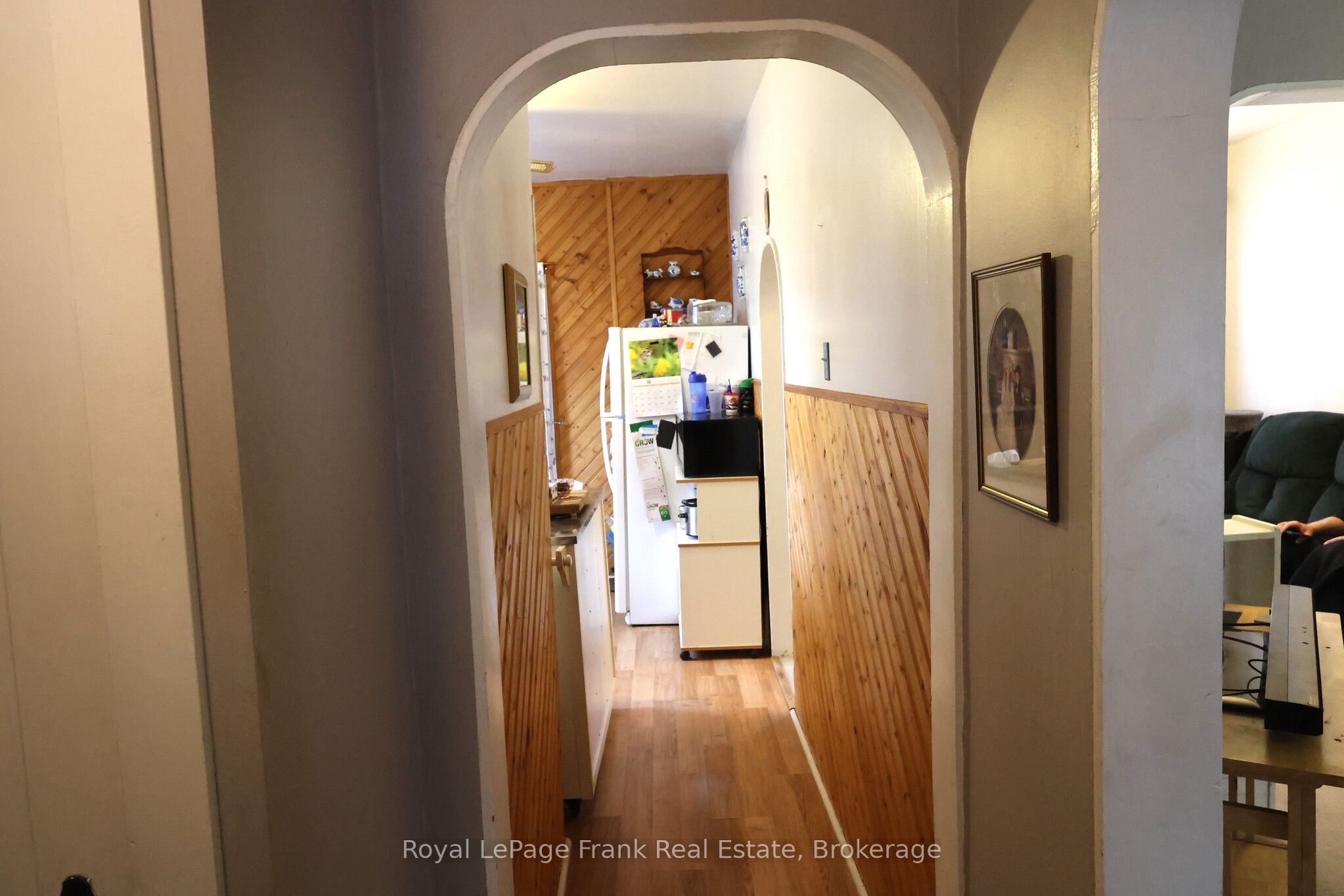 294 Parkhill Road W Property Photo 7