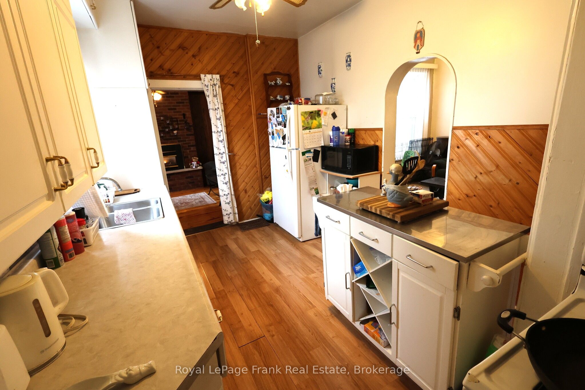 294 Parkhill Road W Property Photo 8