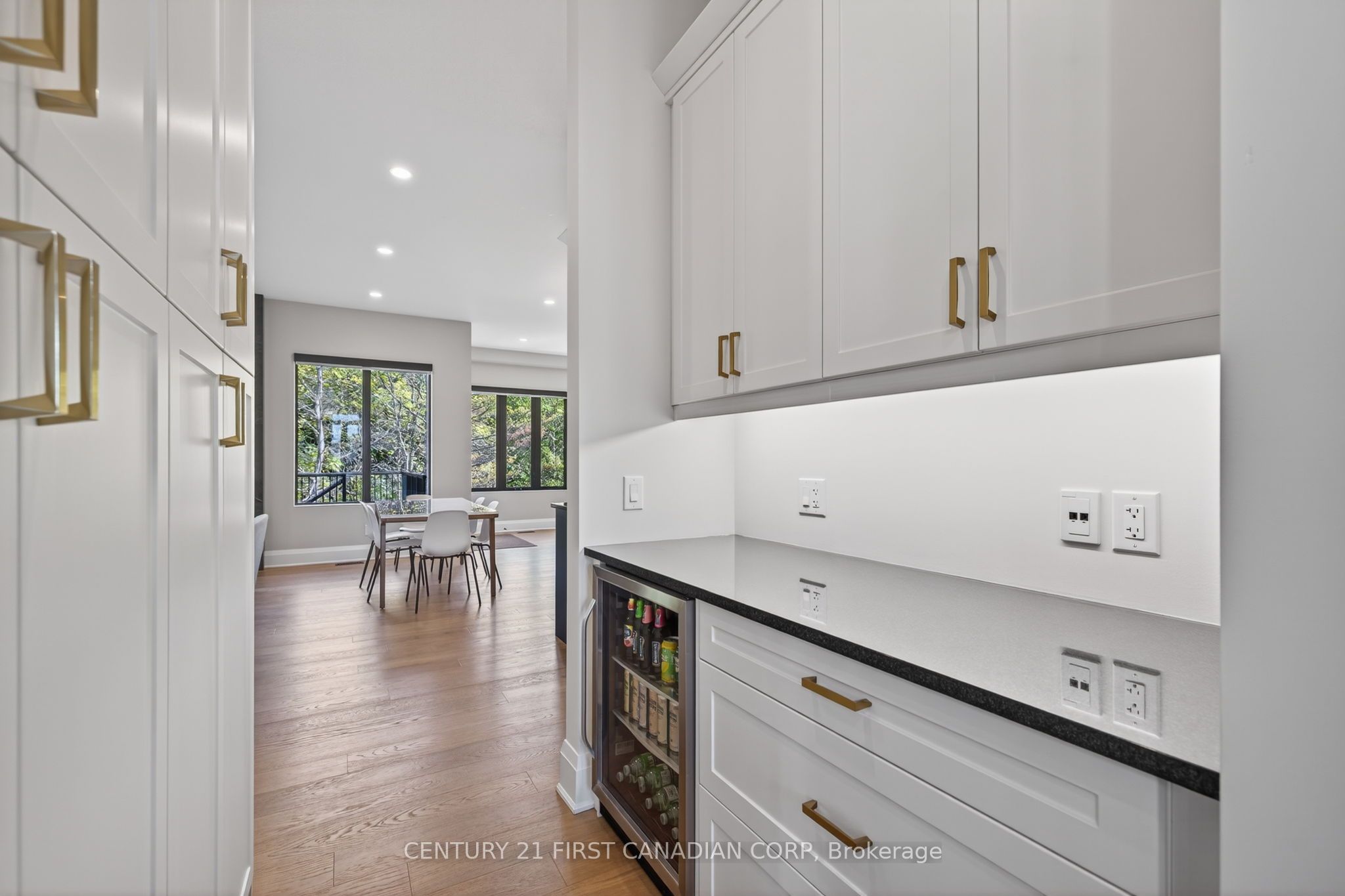 1704 Upper West Avenue Property Photo 6