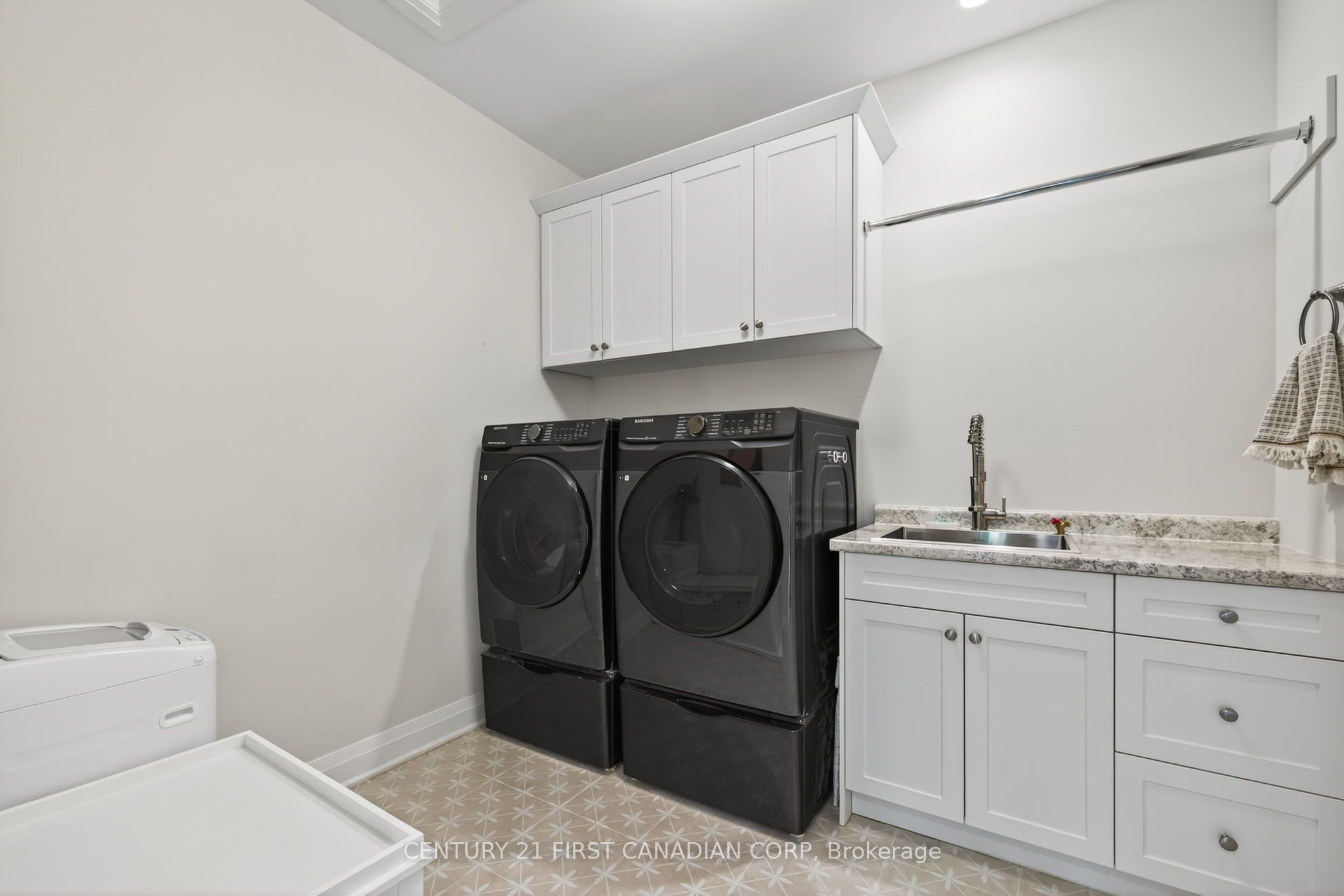 1704 Upper West Avenue Property Photo 26