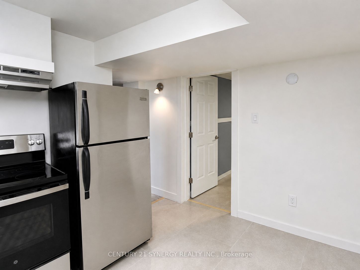 404 Dieppe Street B Property Photo 7