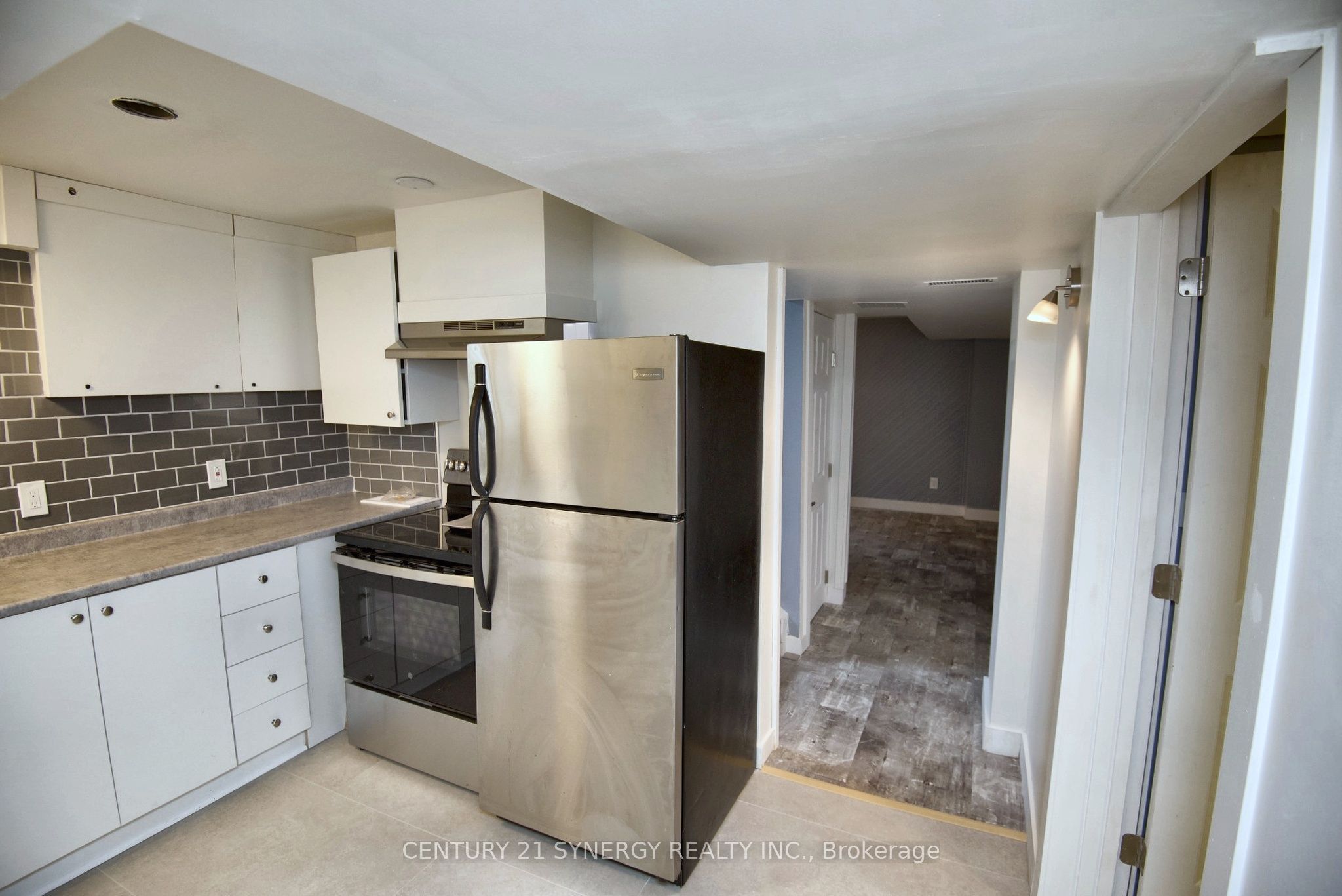 404 Dieppe Street B Property Photo 8