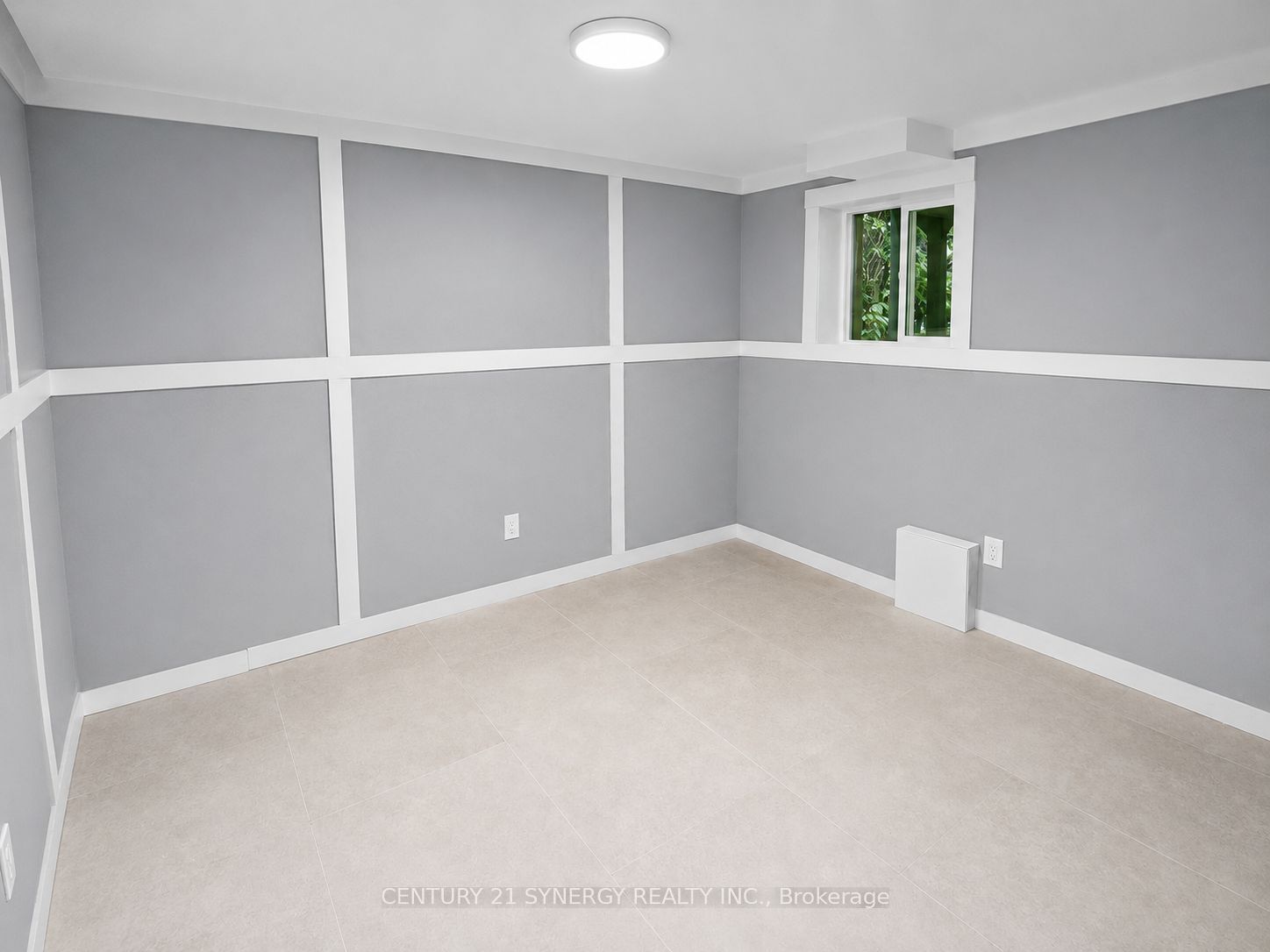 404 Dieppe Street B Property Photo 9