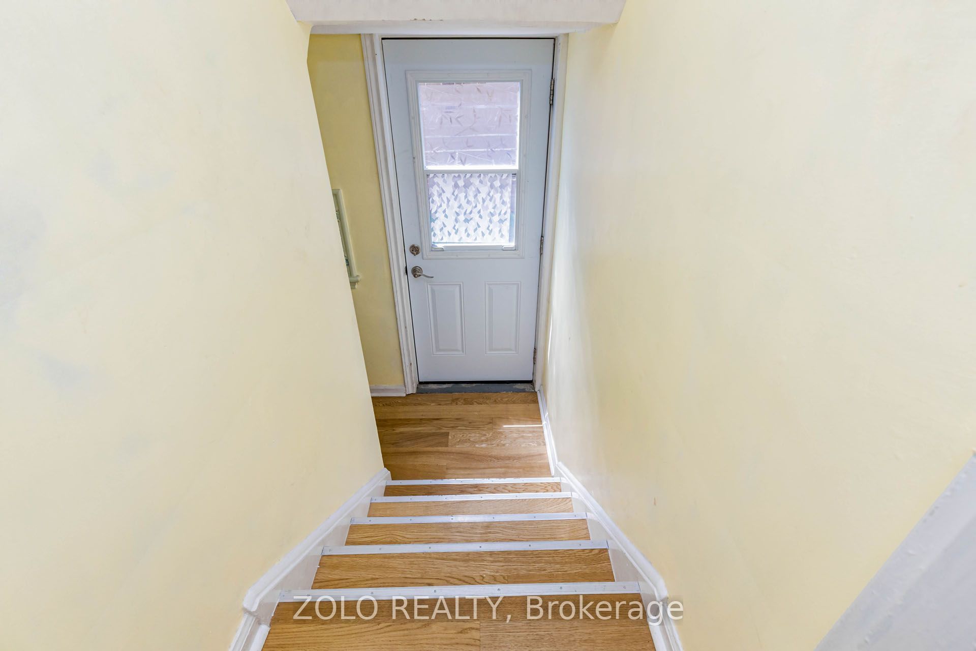236 Parkdale Avenue S Property Photo 33