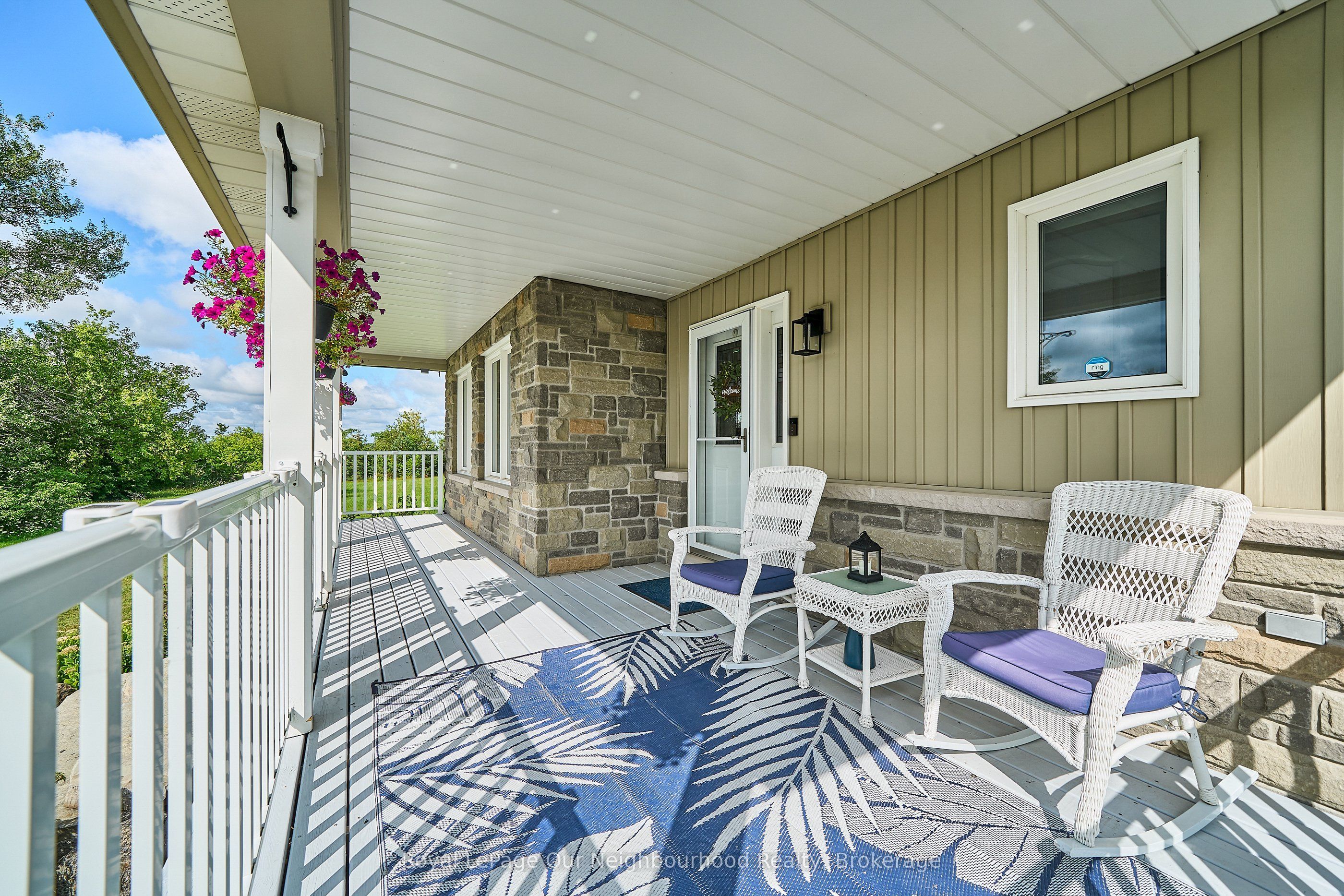 2317 Hillview Drive Property Photo 9