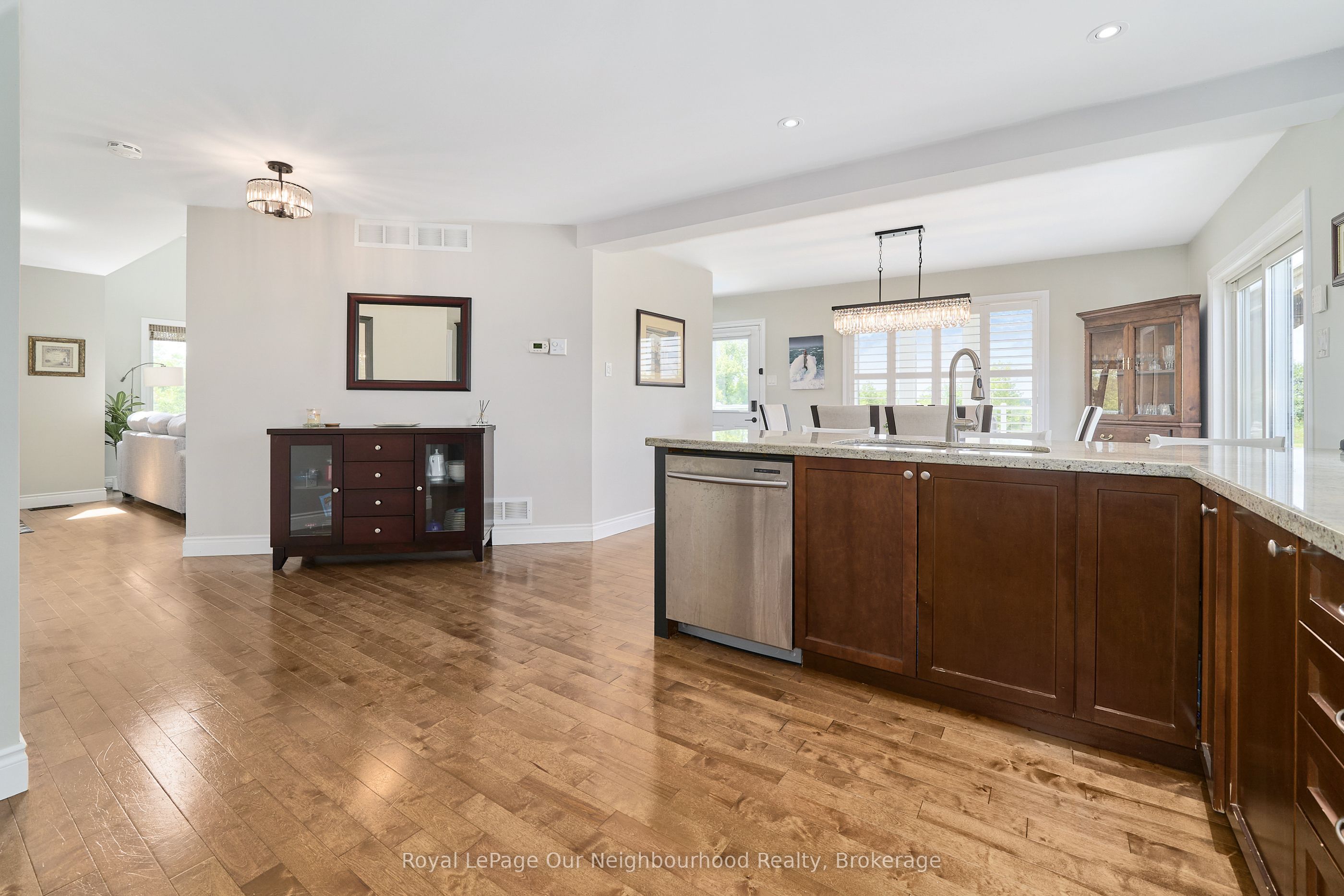 2317 Hillview Drive Property Photo 16