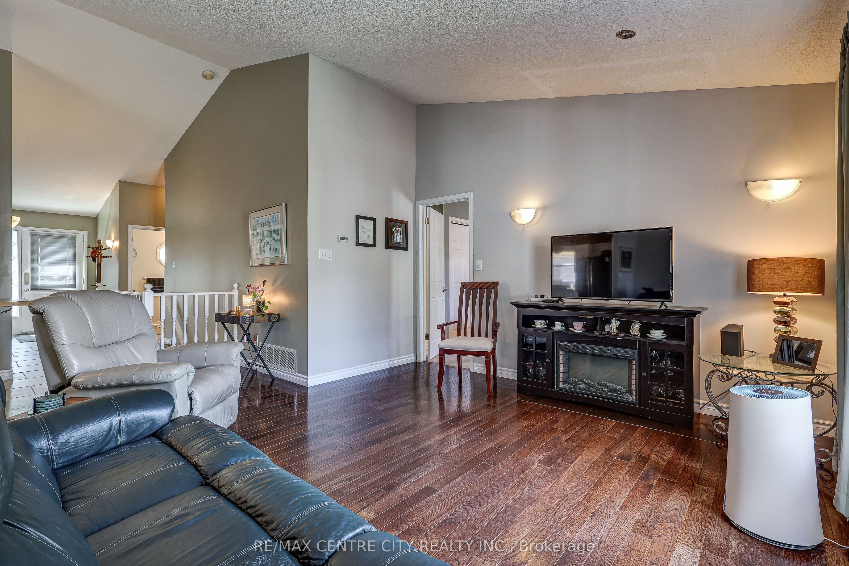 12 Second Avenue Property Photo 28