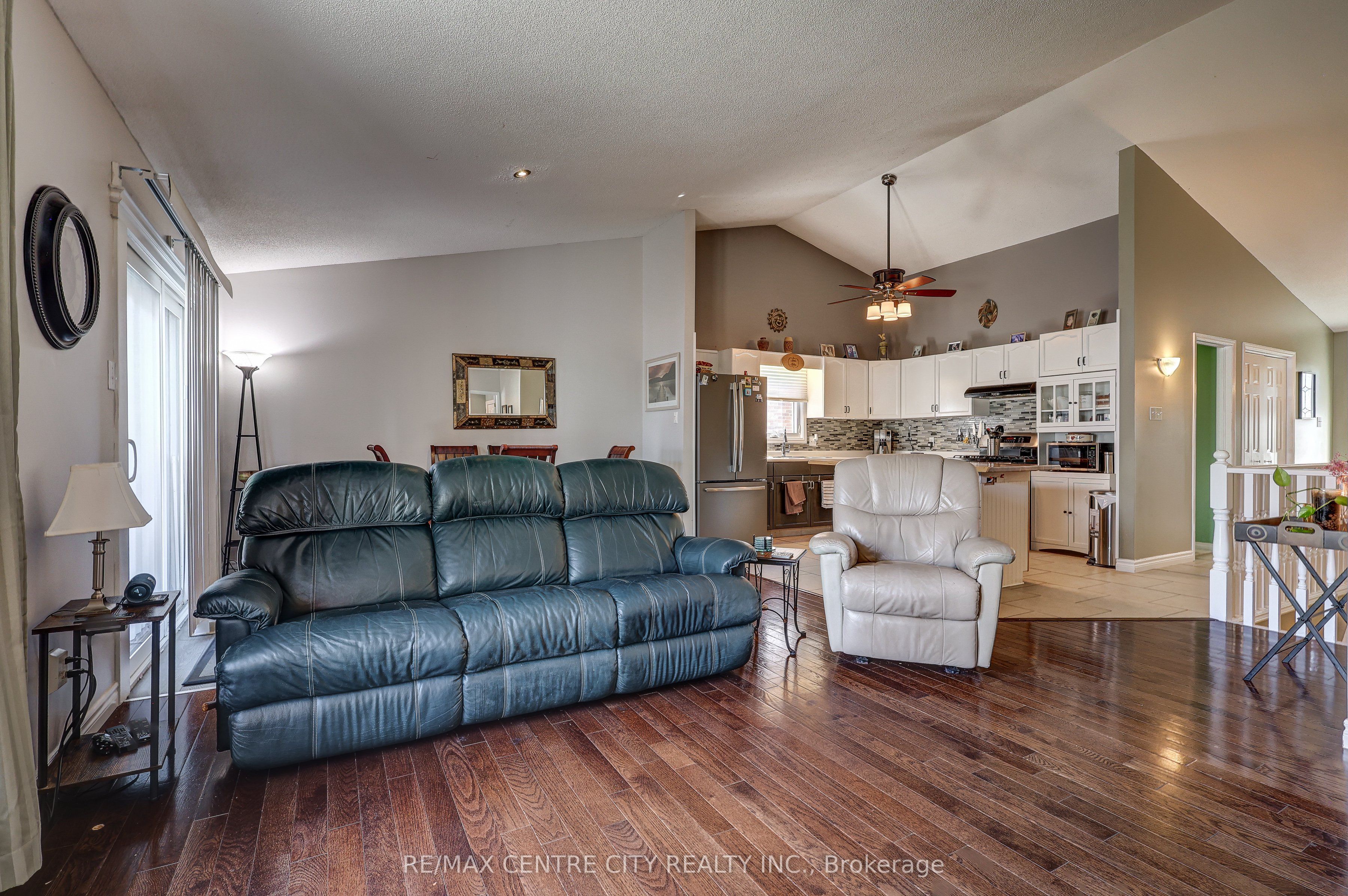 12 Second Avenue Property Photo 32