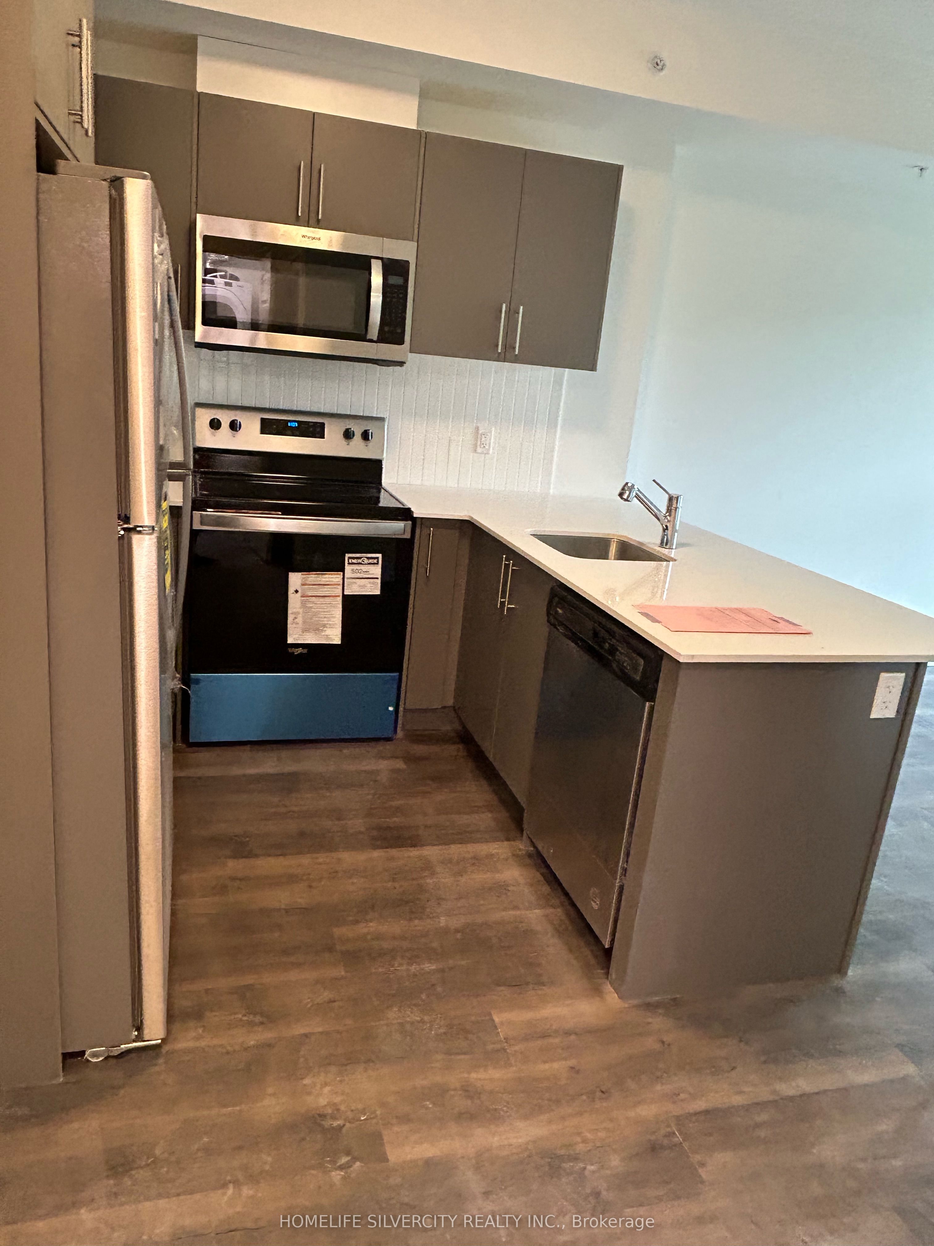 103 Roger Street 208 Property Photo 2