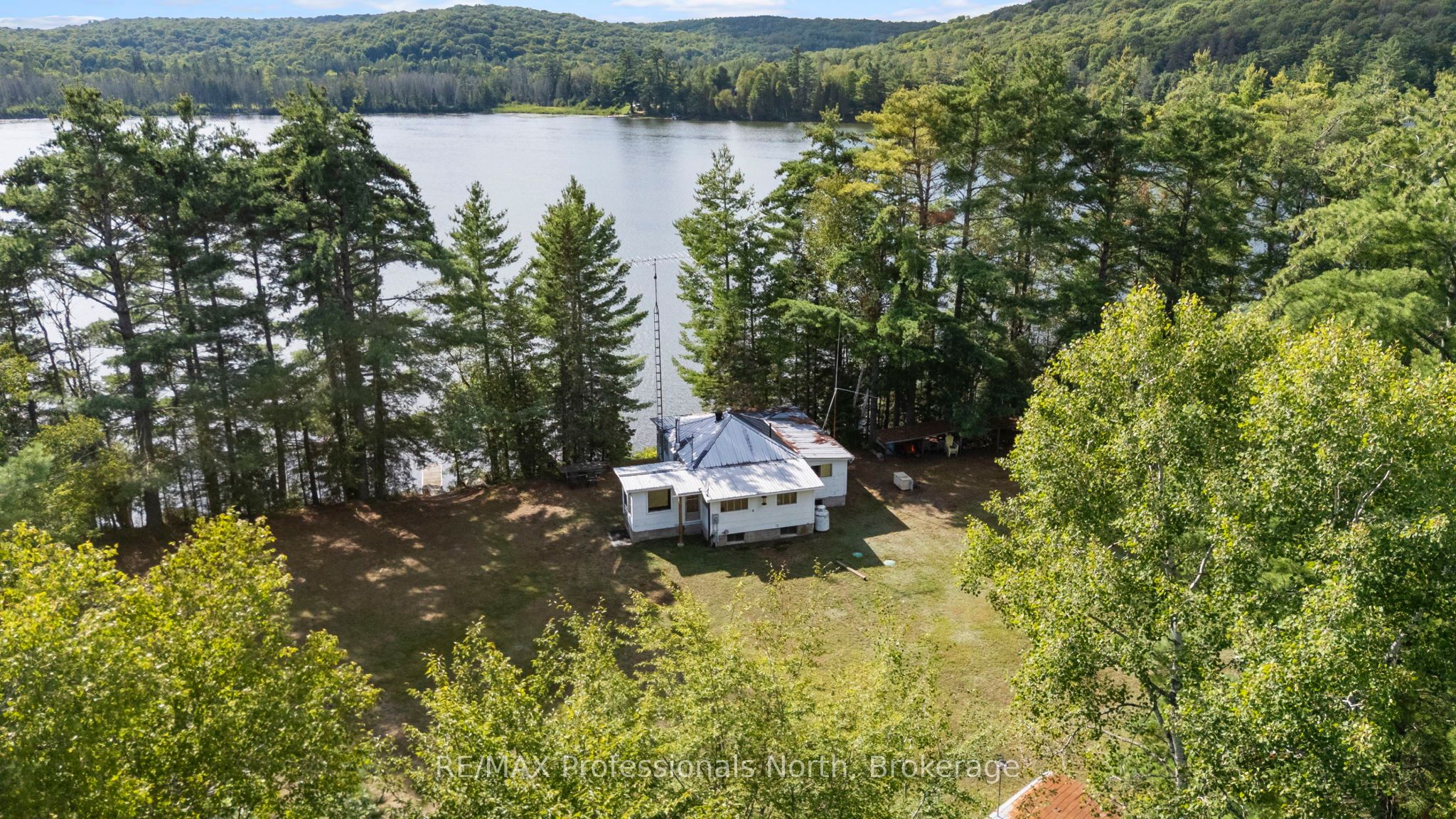 1014 Log Cabin Lane Property Photo 7