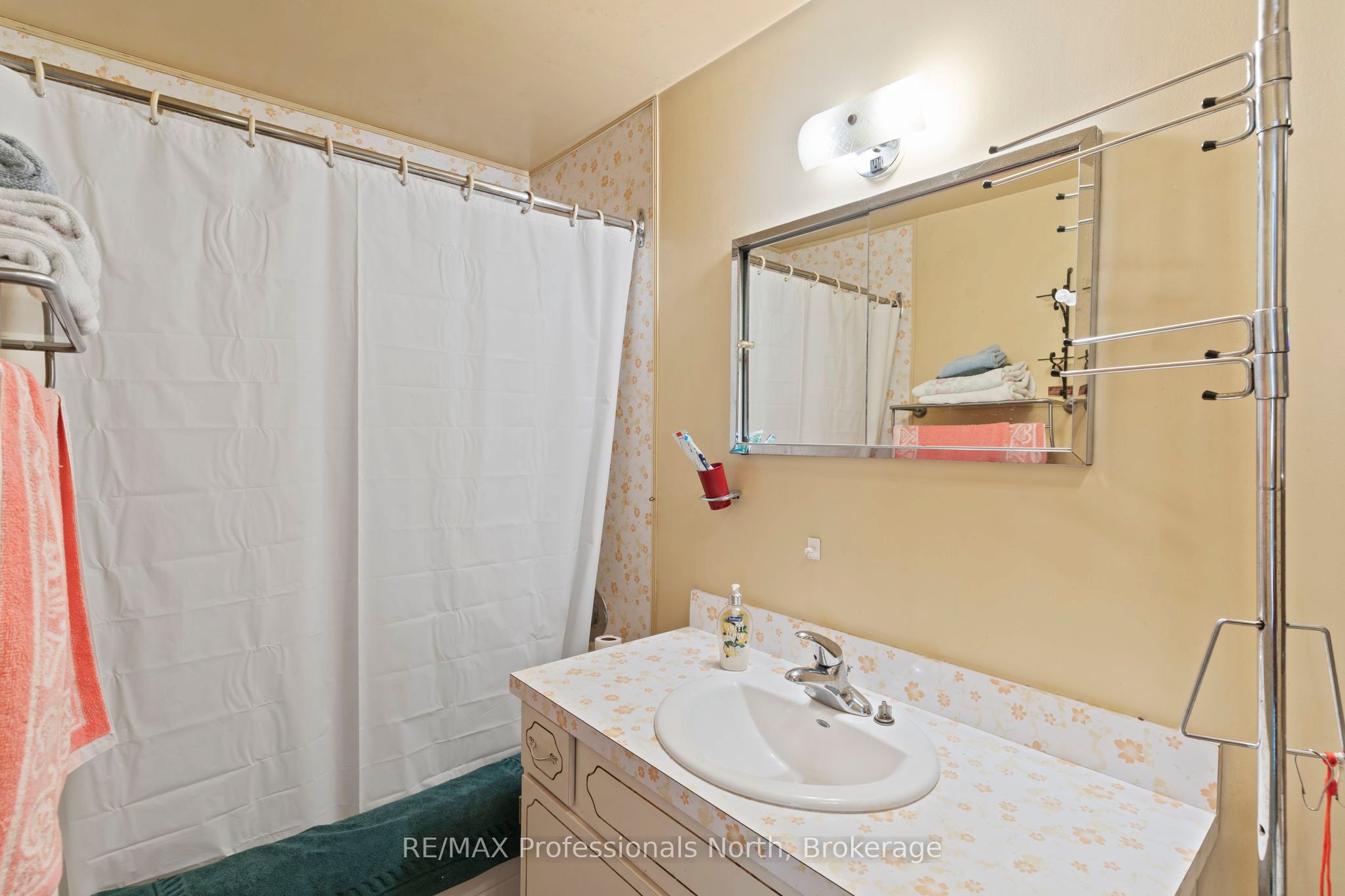 1014 Log Cabin Lane Property Photo 19