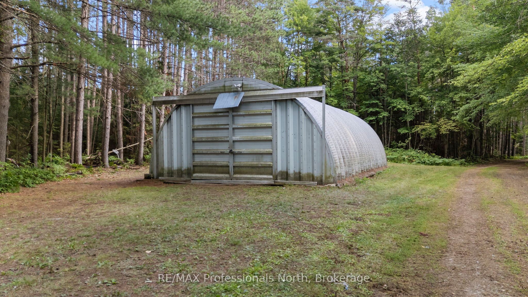 1014 Log Cabin Lane Property Photo 27