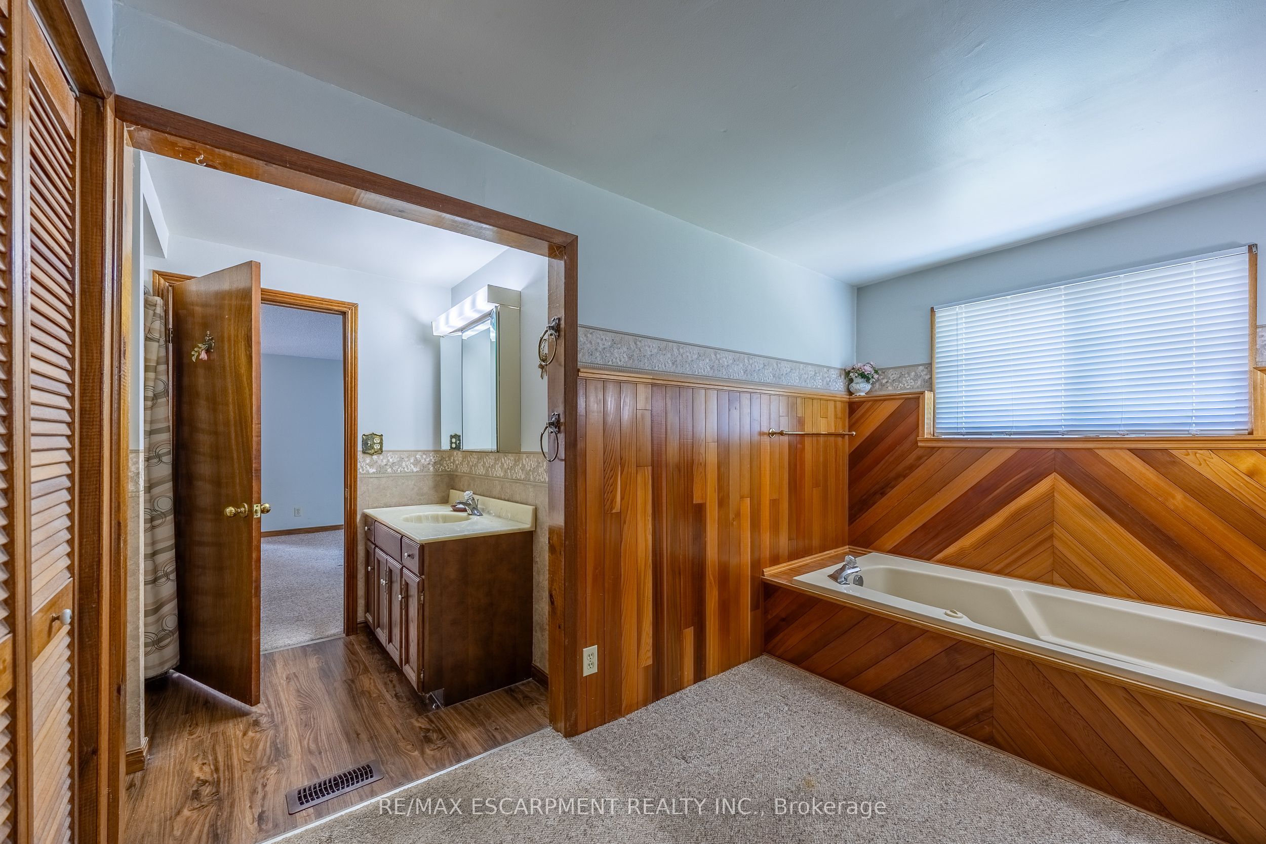 1032 Main Street Property Photo 16