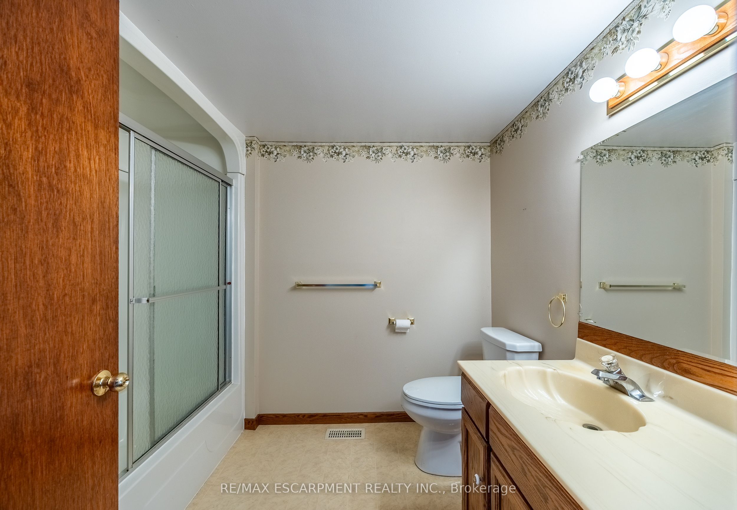 1032 Main Street Property Photo 19