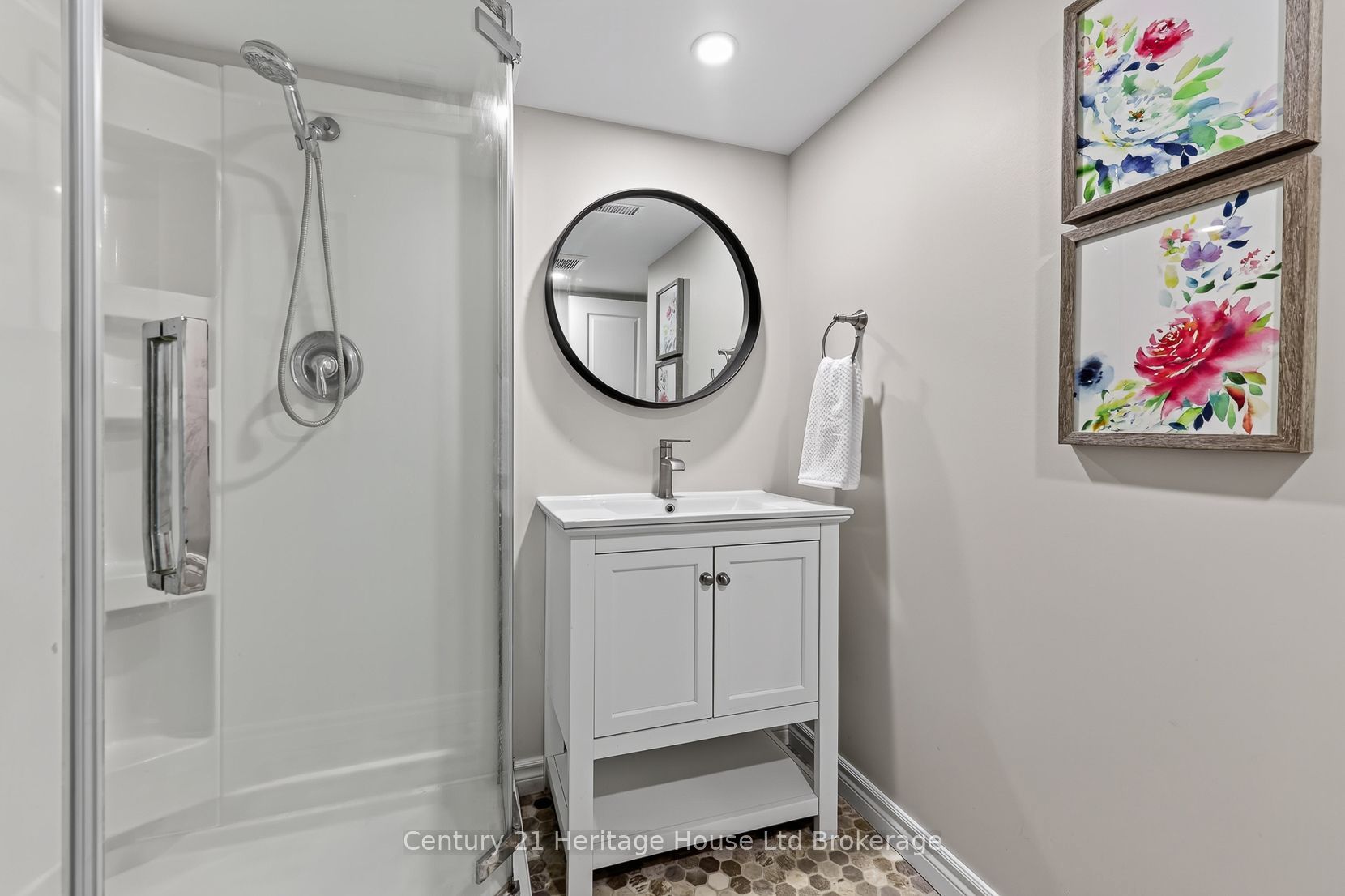 783 Frontenac Crescent Property Photo 35