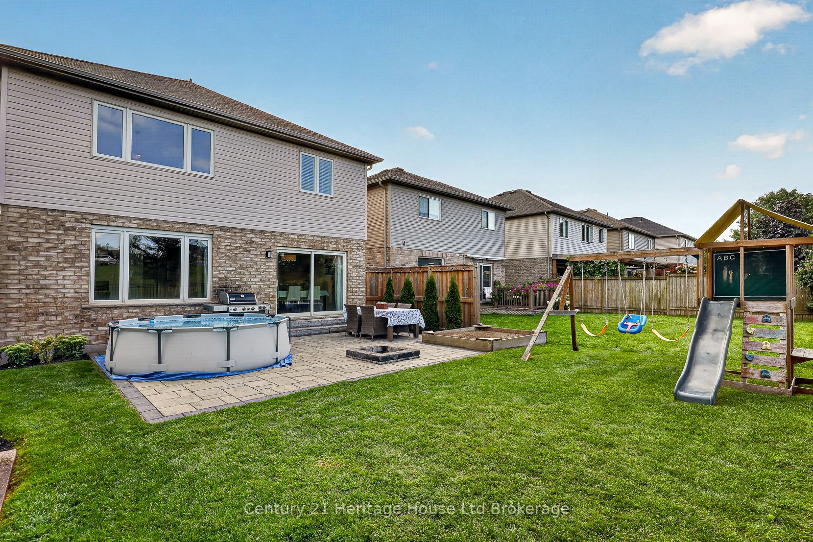 783 Frontenac Crescent Property Photo 38
