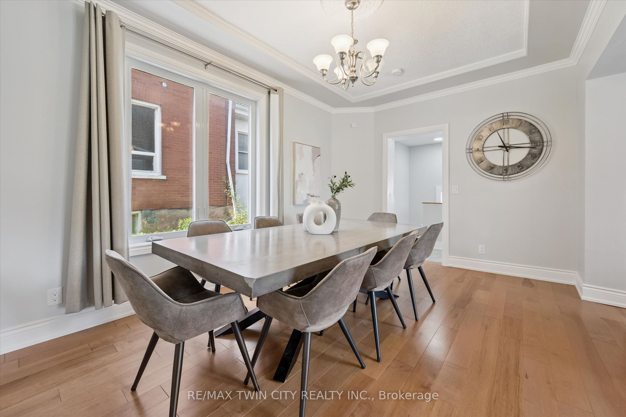 40 Madison Avenue S Property Photo 7