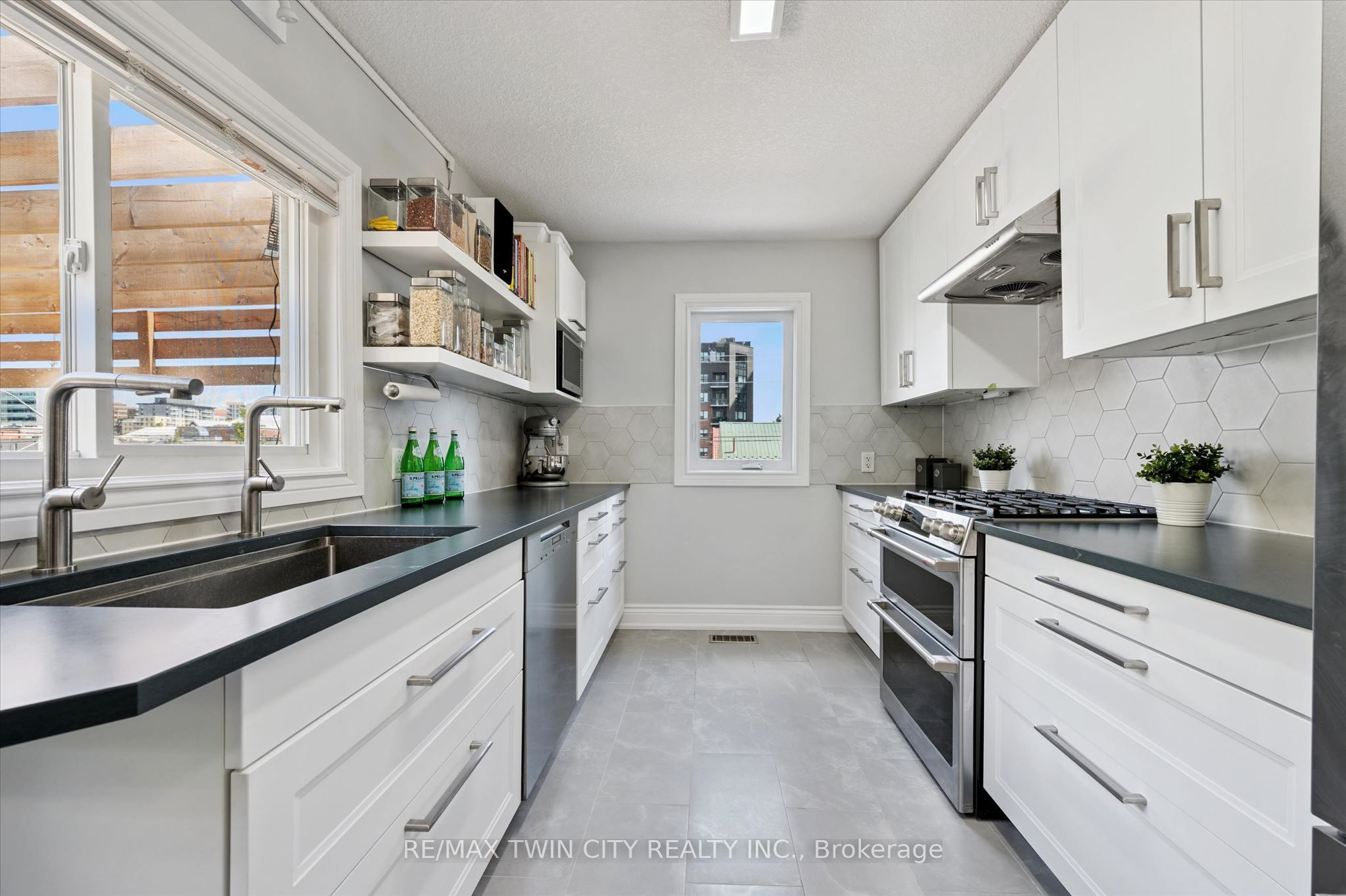40 Madison Avenue S Property Photo 16