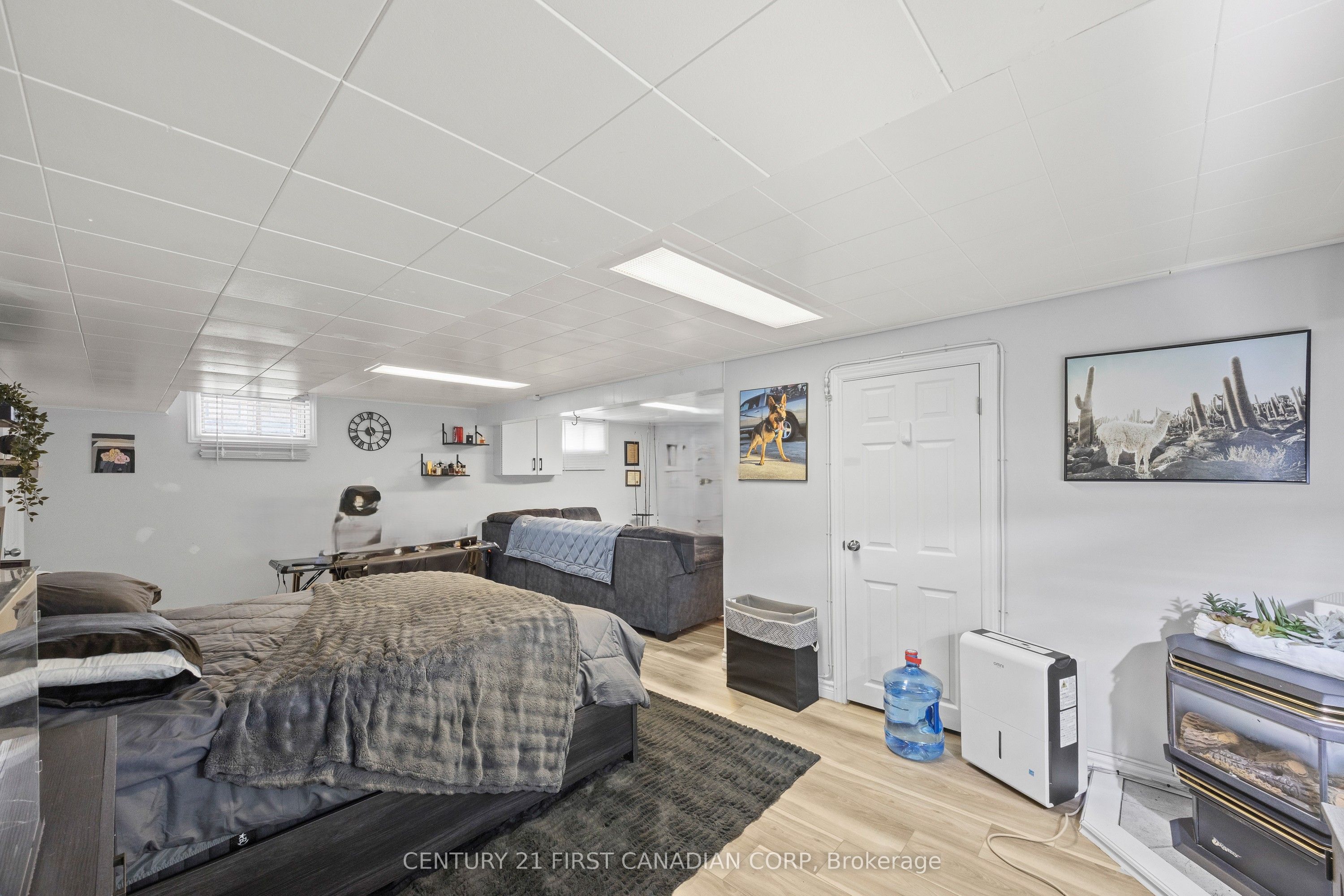 58 Centre Crescent N Property Photo 27