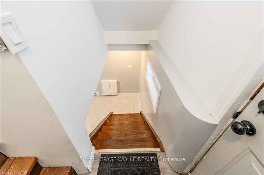 275 Main Street Lower Property Photo 5