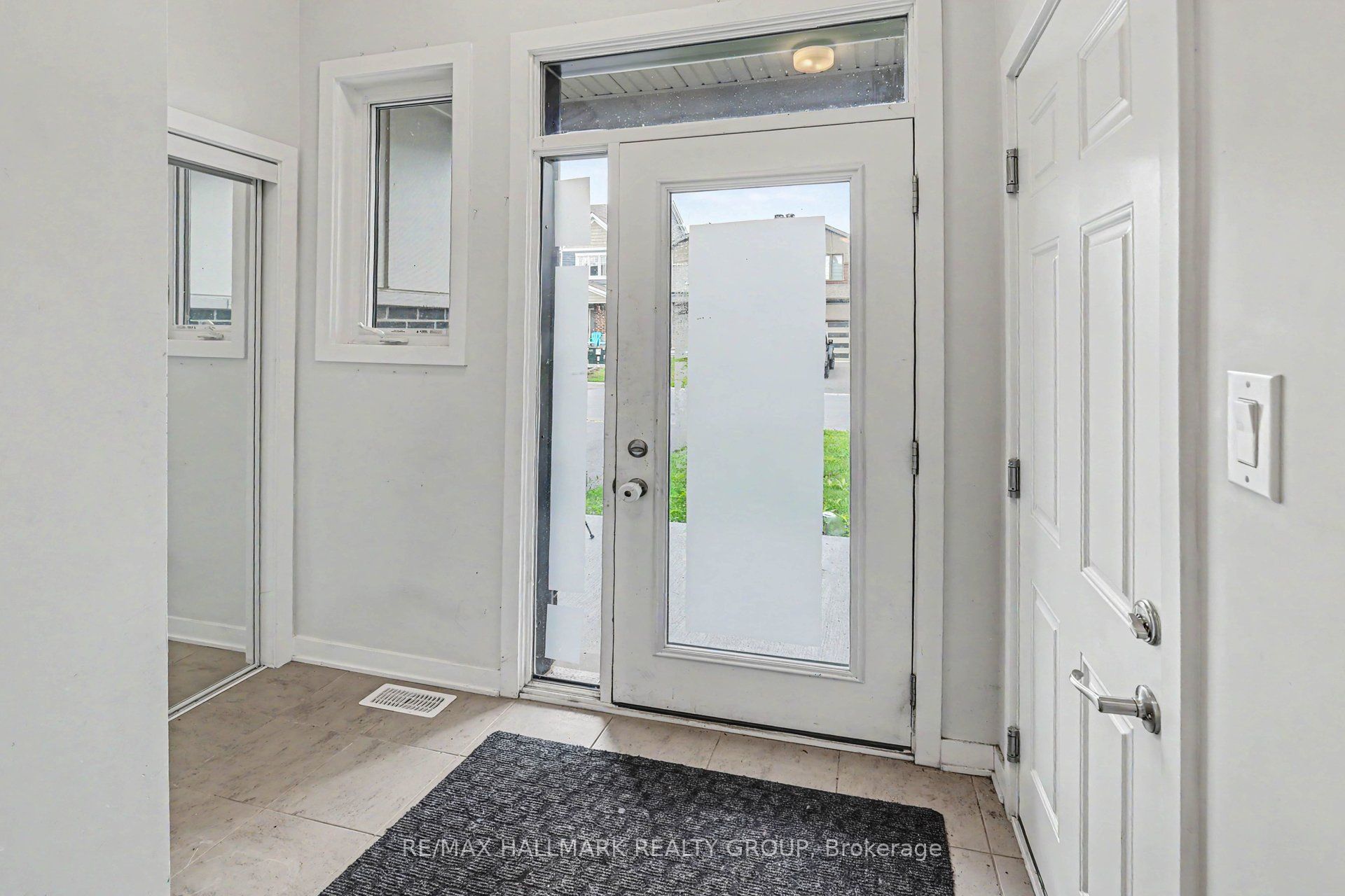 111 Yearling Circle Property Photo 4