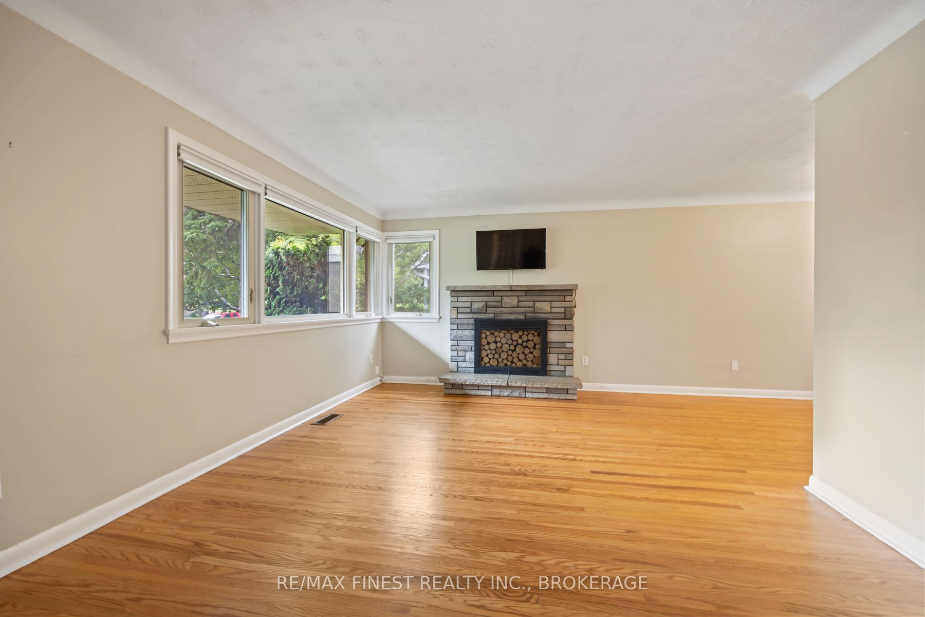 140a Liddell Crescent Property Photo 16