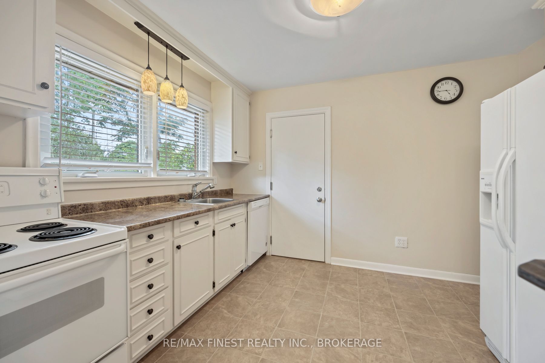 140a Liddell Crescent Property Photo 21