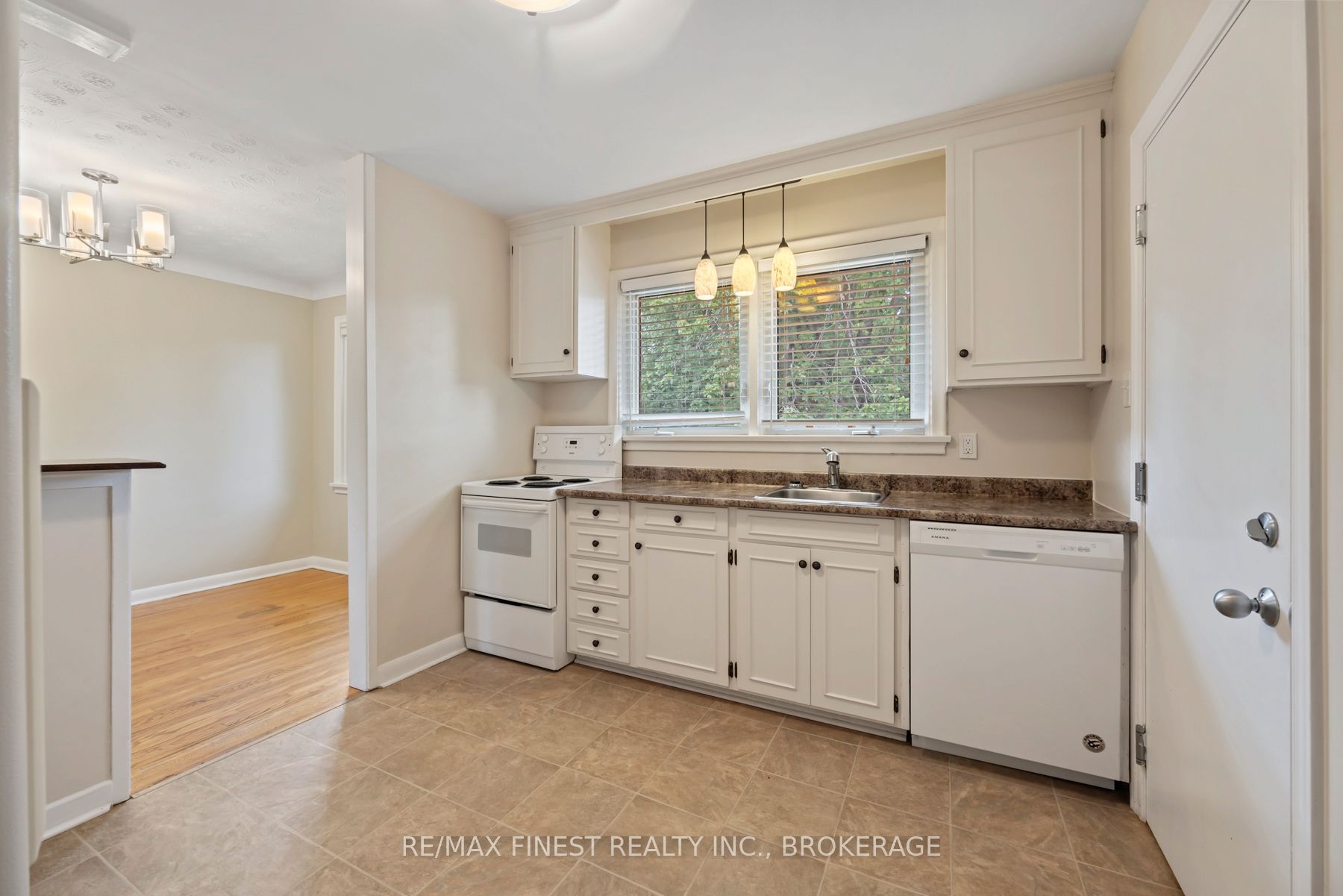 140a Liddell Crescent Property Photo 22