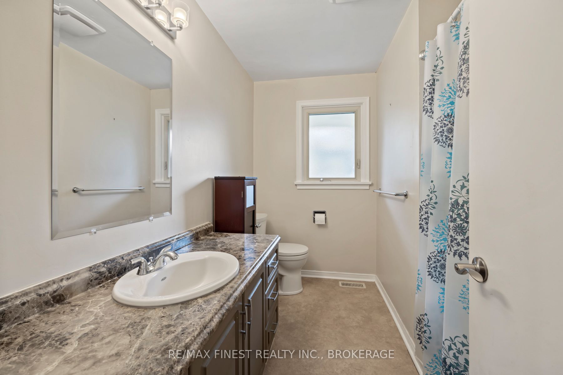 140a Liddell Crescent Property Photo 25