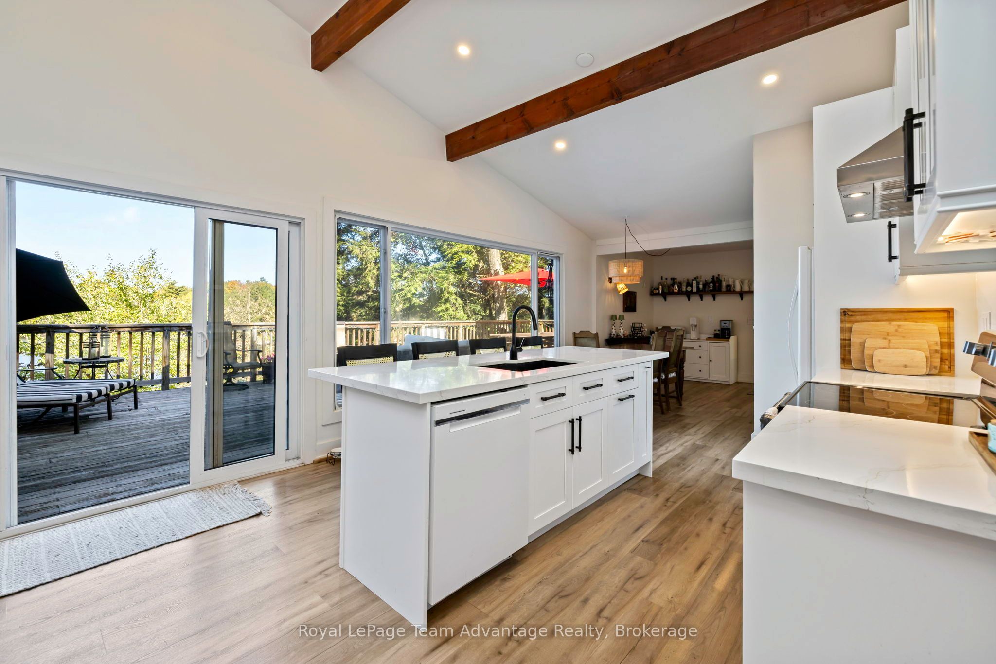 8 Firefly Way Property Photo 14