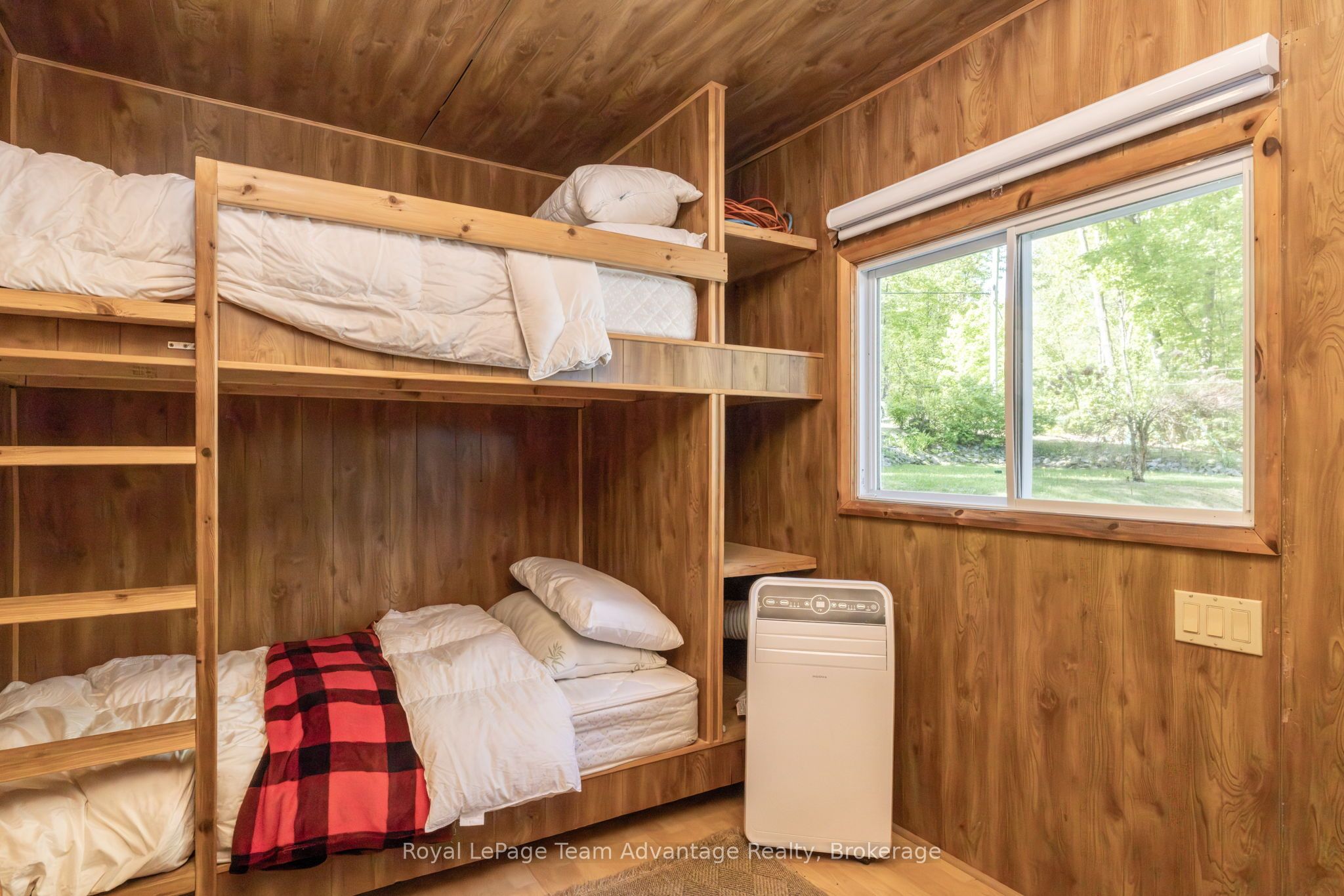 8 Firefly Way Property Photo 32
