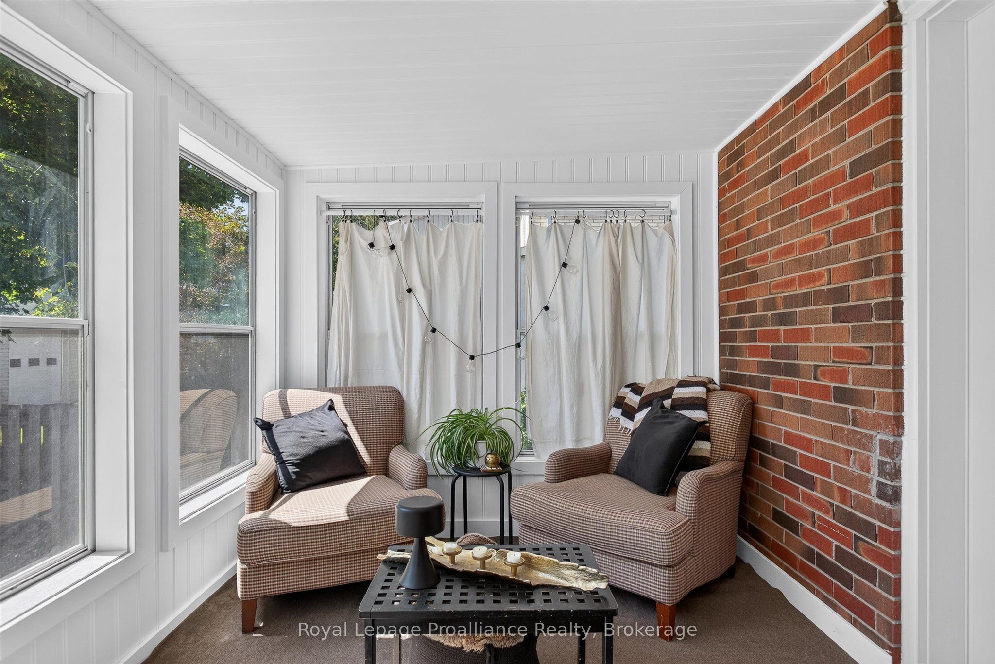 71 Lansdowne Street W Property Photo 18