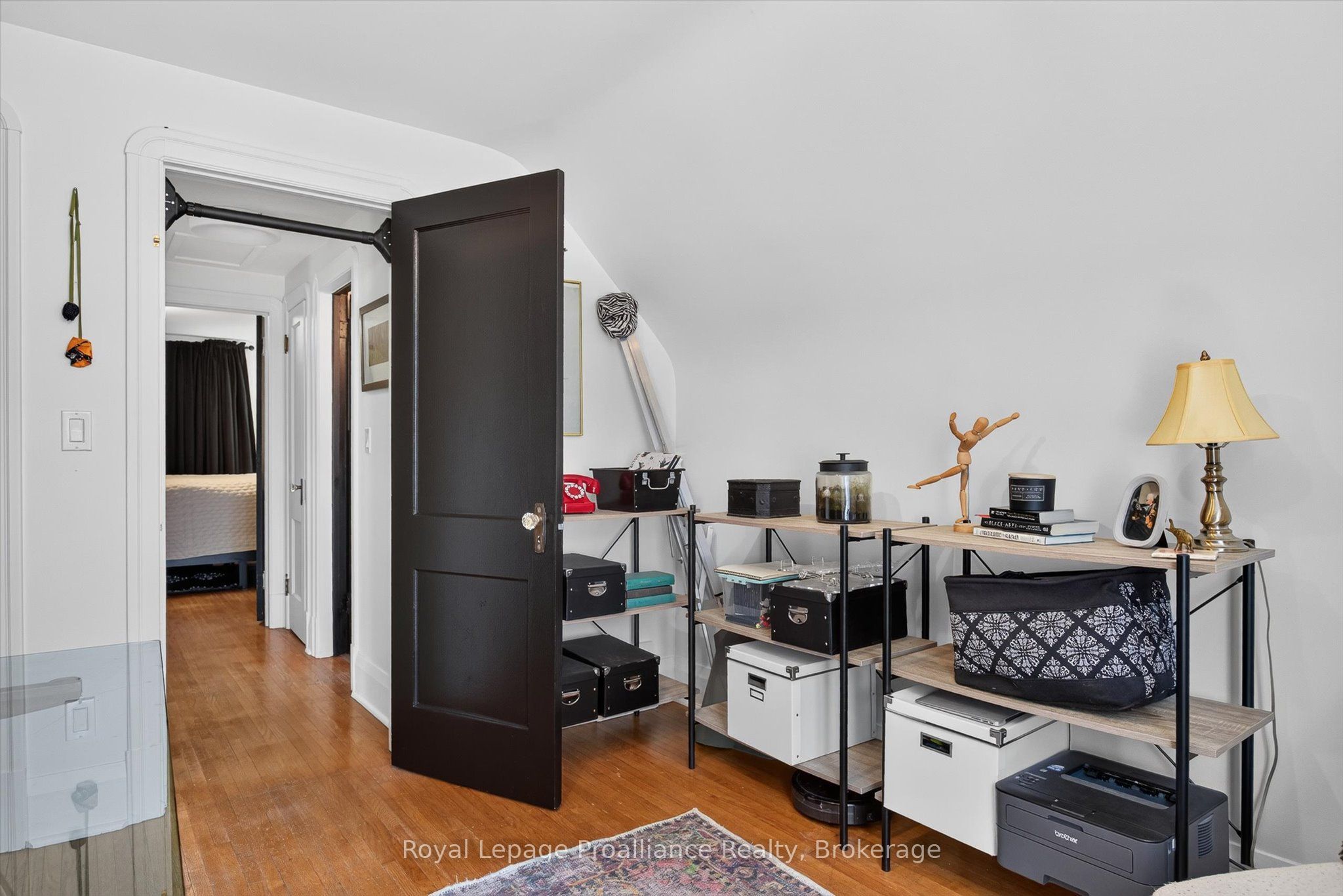 71 Lansdowne Street W Property Photo 28