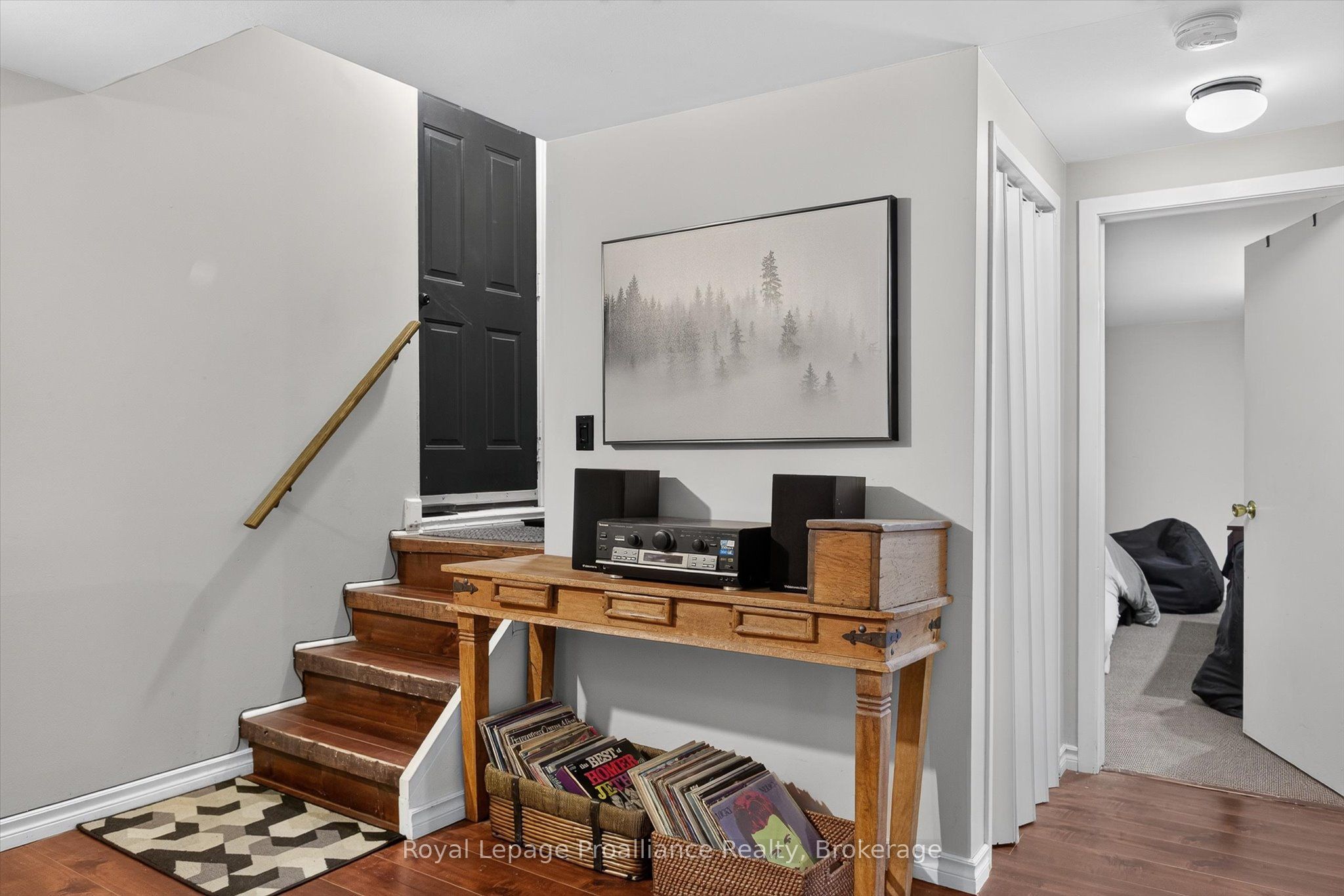 71 Lansdowne Street W Property Photo 34