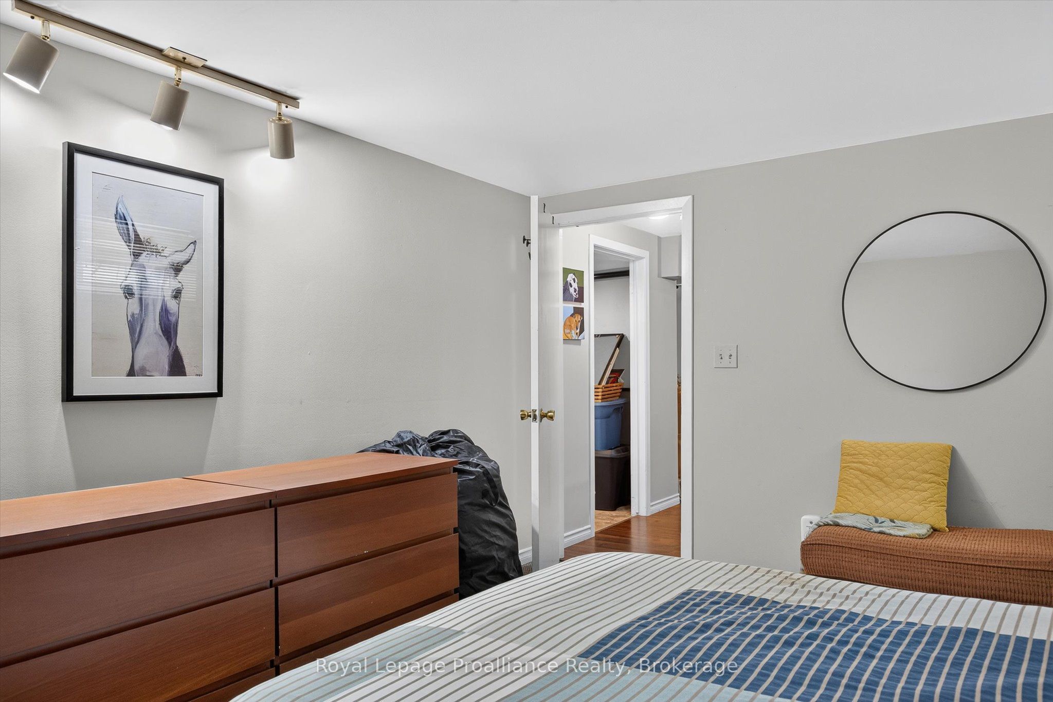 71 Lansdowne Street W Property Photo 37