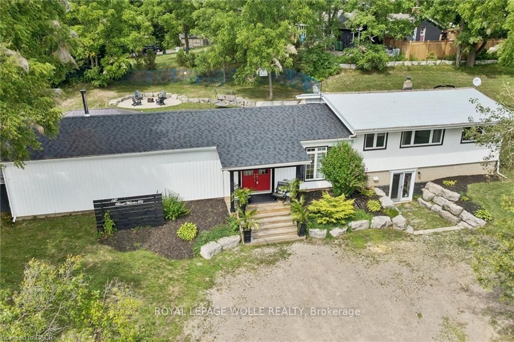 647 Brant Waterloo Road Property Photo 1