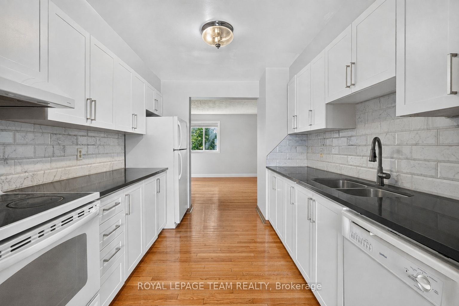 78 Castlegreen Private 100 Property Photo 7