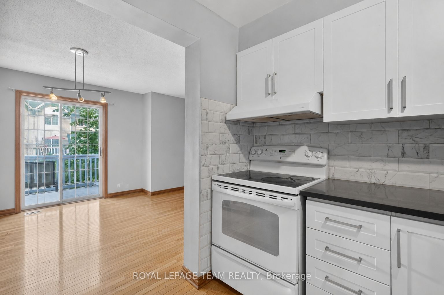 78 Castlegreen Private 100 Property Photo 10