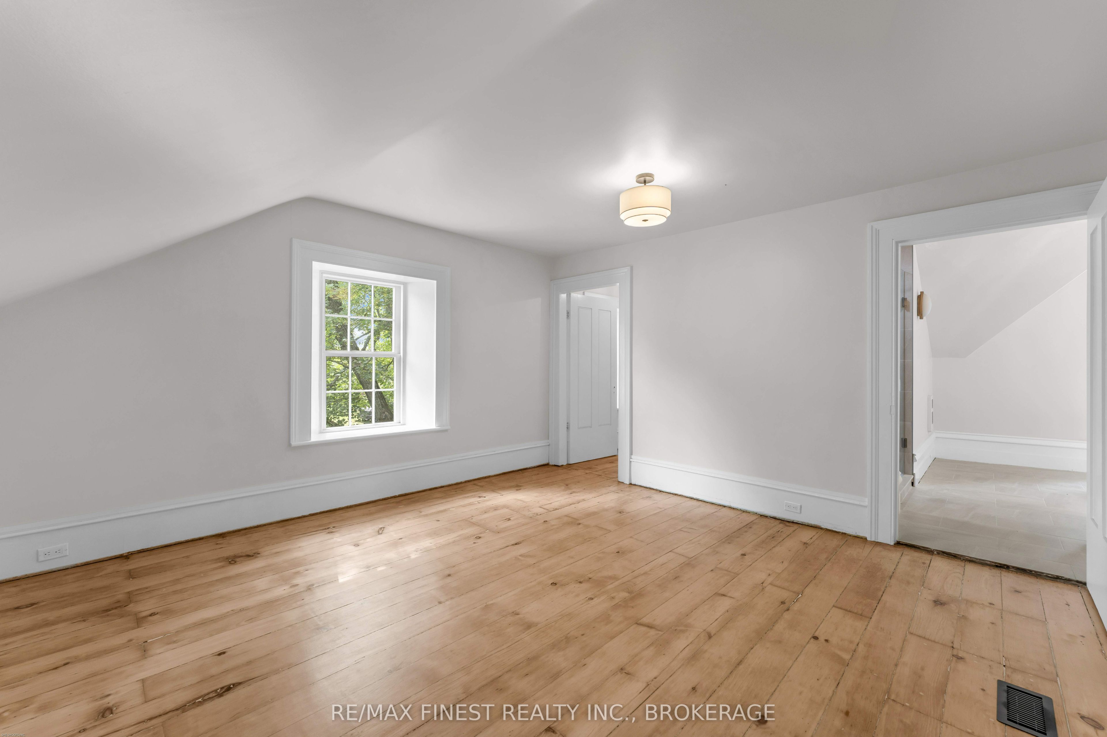 4247 Henderson Road Property Photo 39