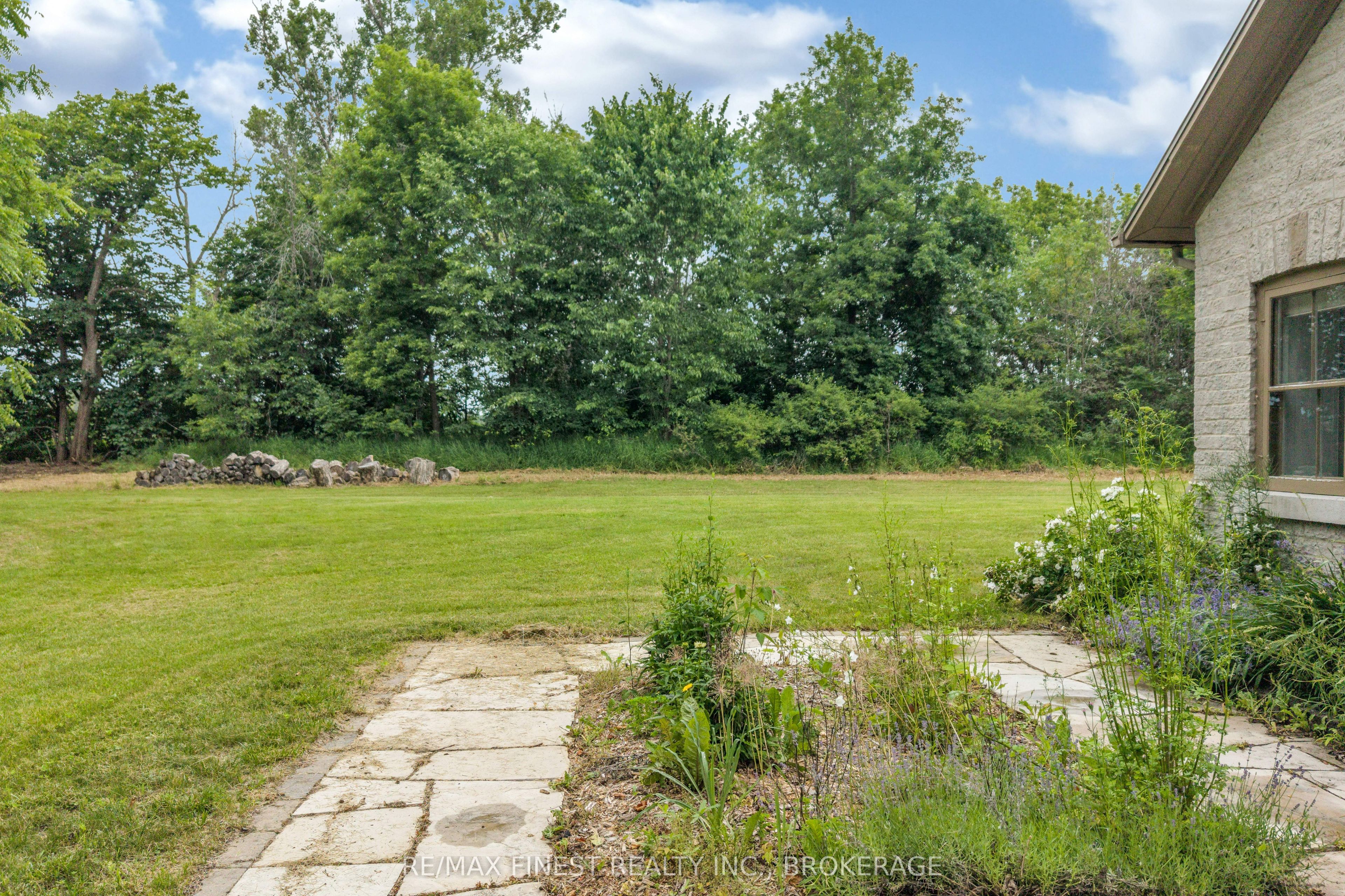 4247 Henderson Road Property Photo 44